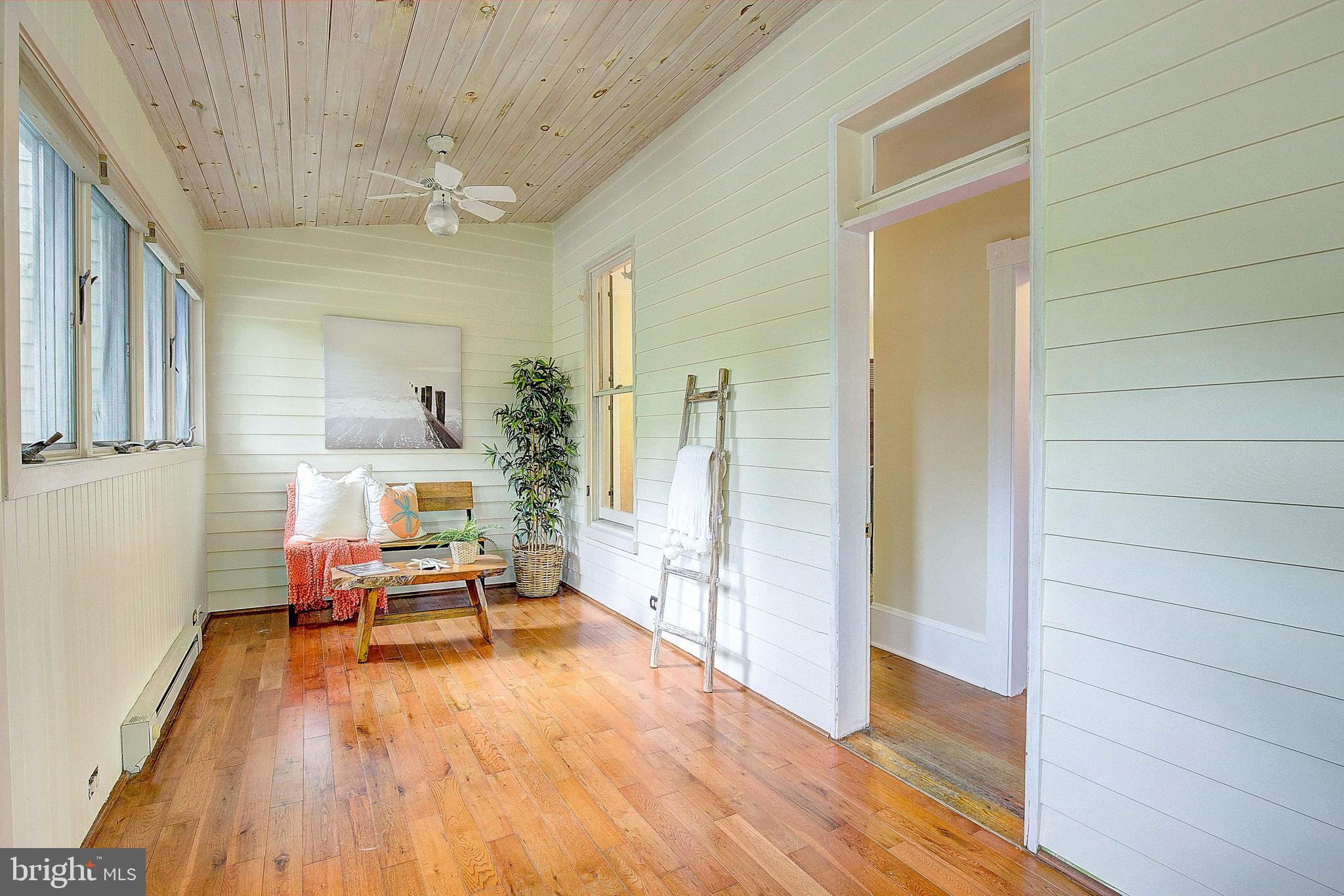 CENTREVILLE - Residential