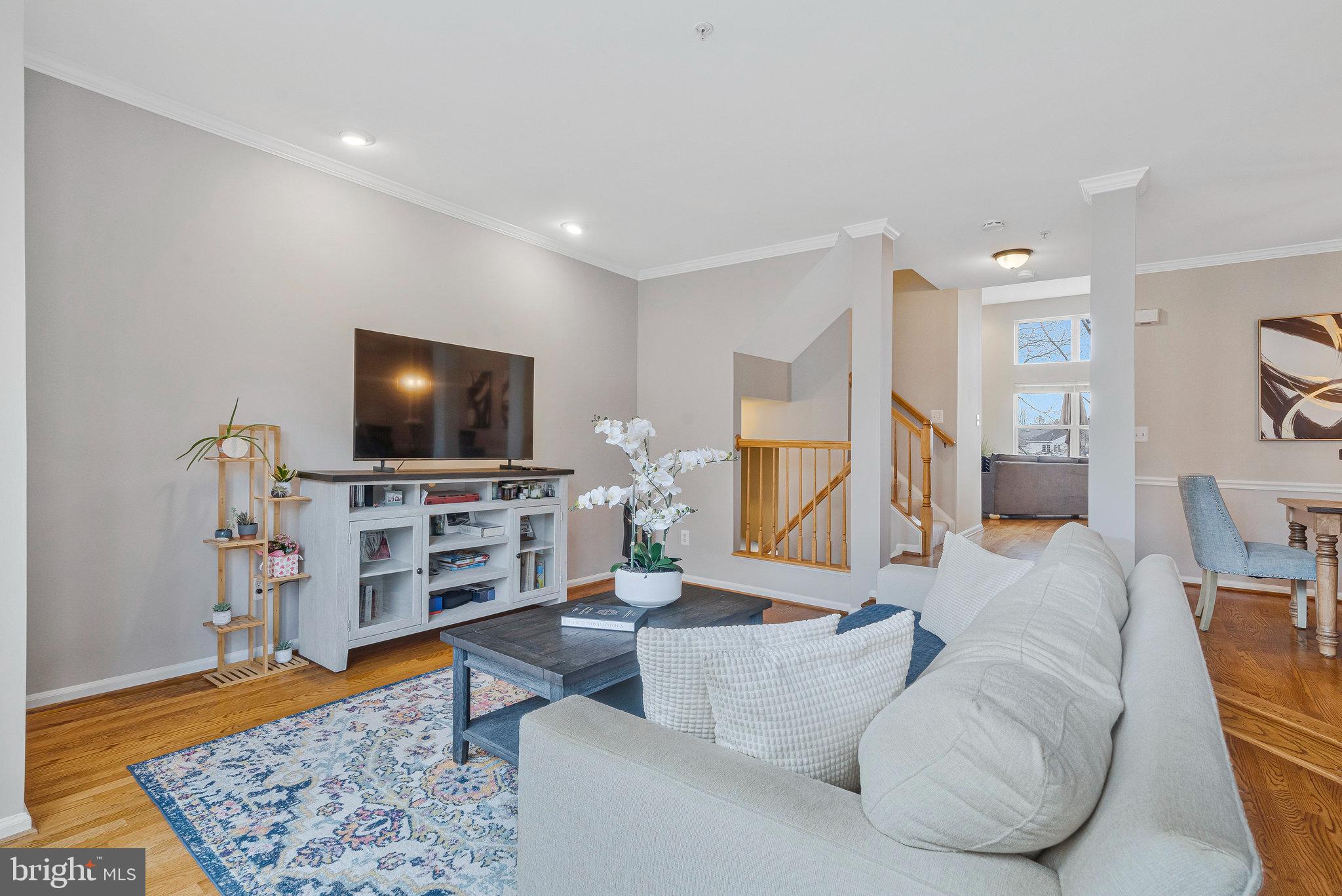 FAIR LAKES COURT - Residential