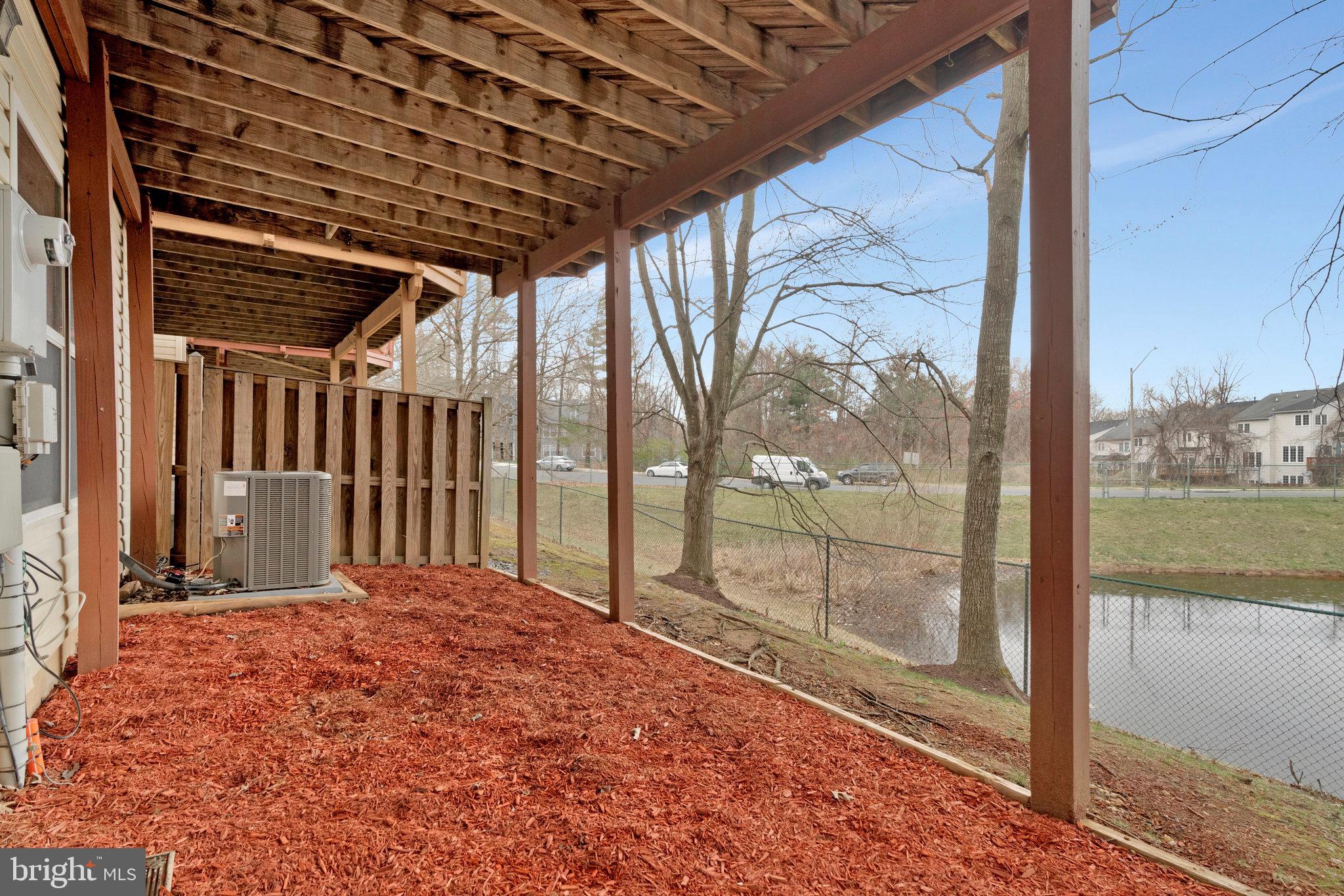 FAIR LAKES COURT - Residential