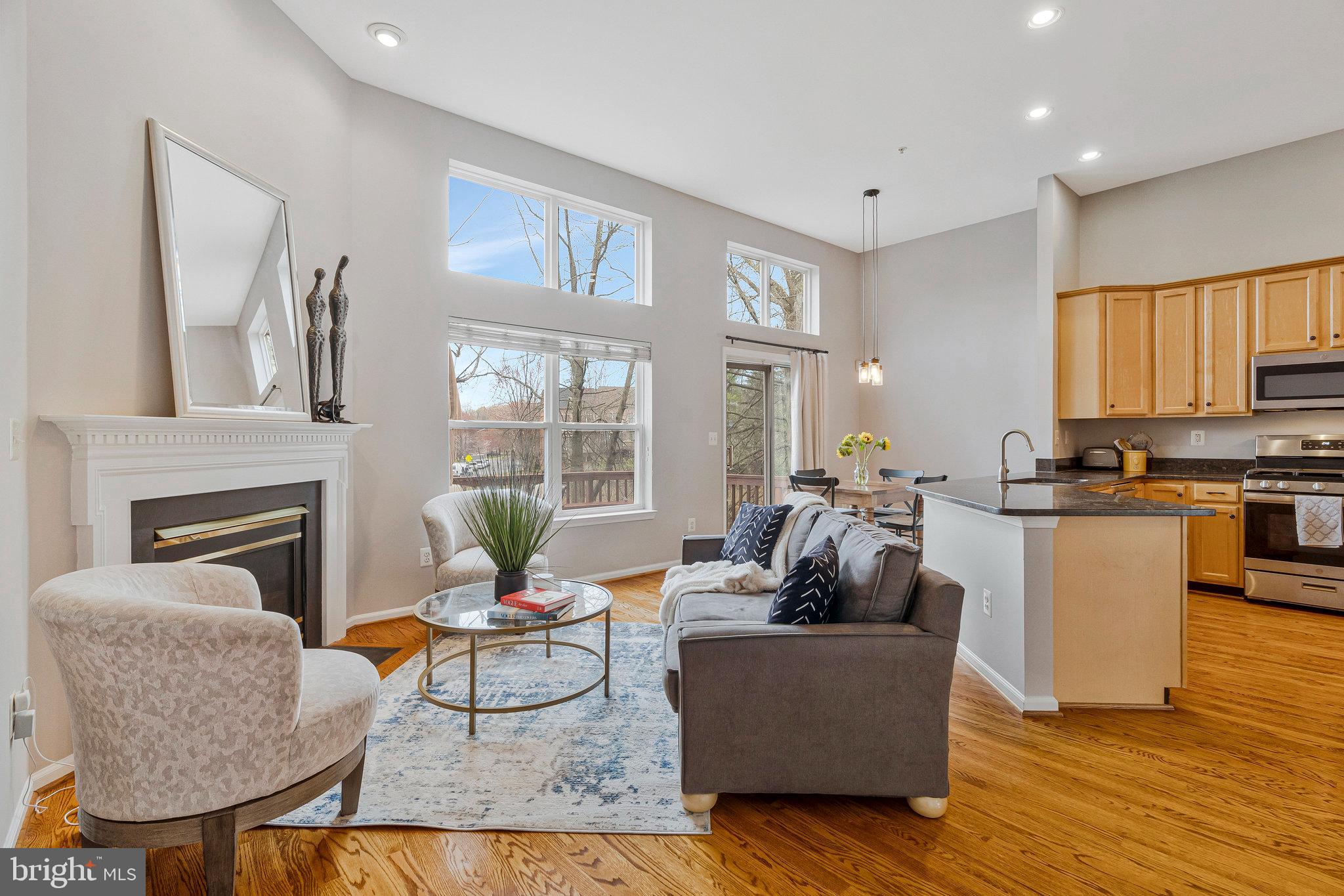 FAIR LAKES COURT - Residential