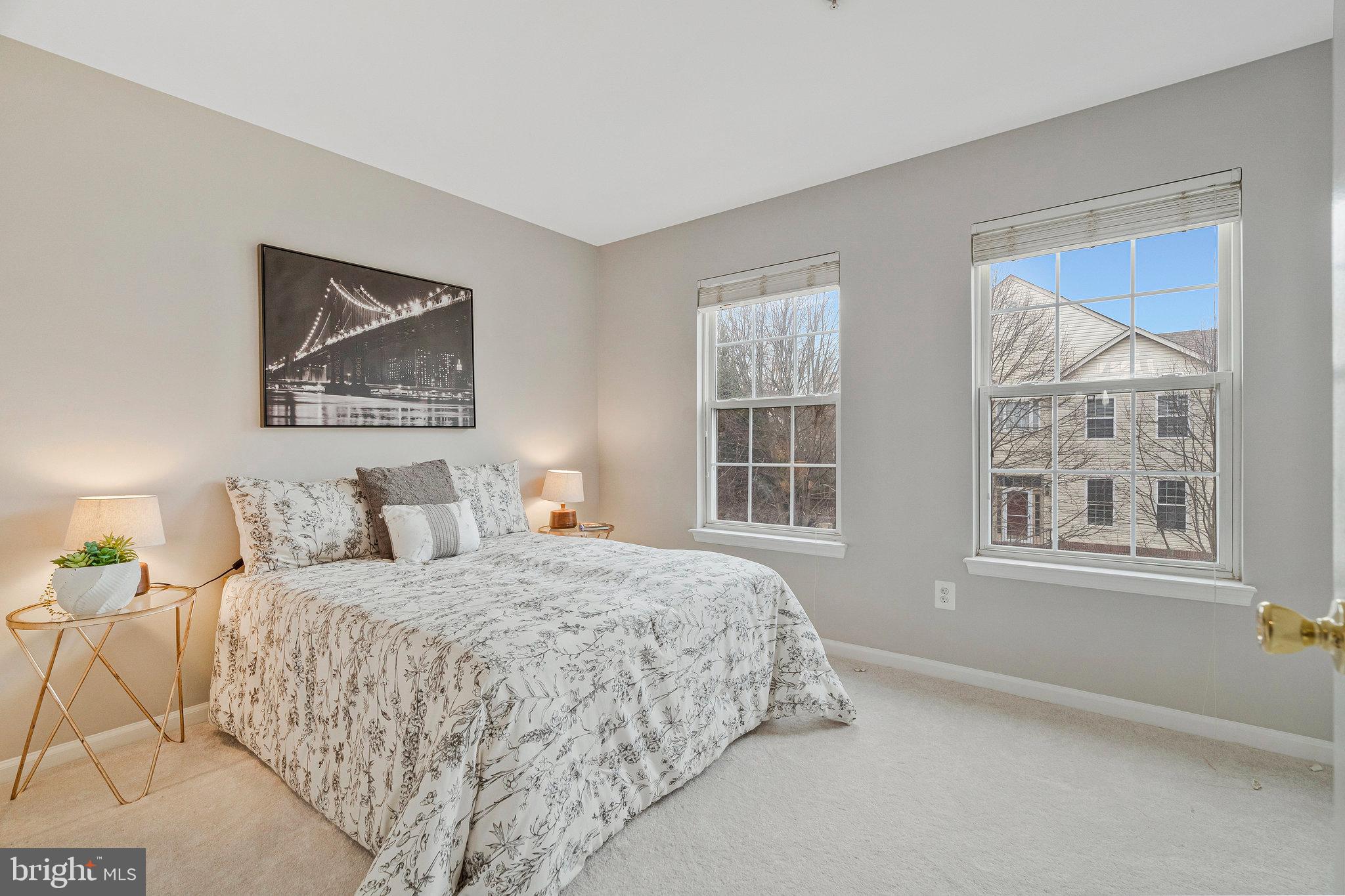 FAIR LAKES COURT - Residential