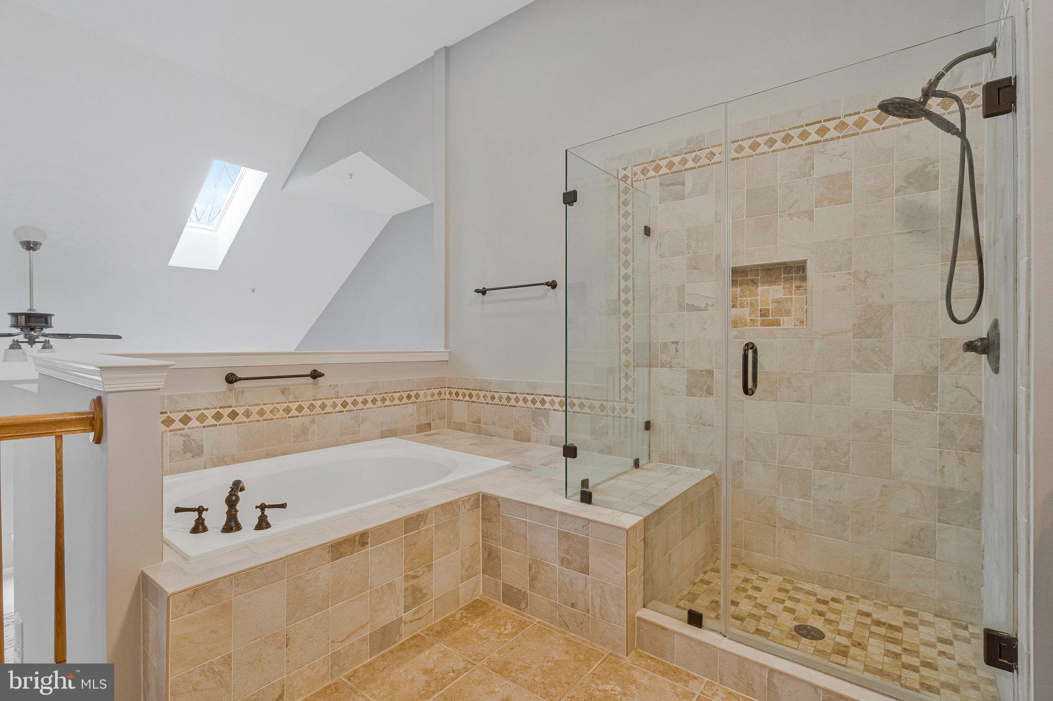 FAIR LAKES COURT - Residential