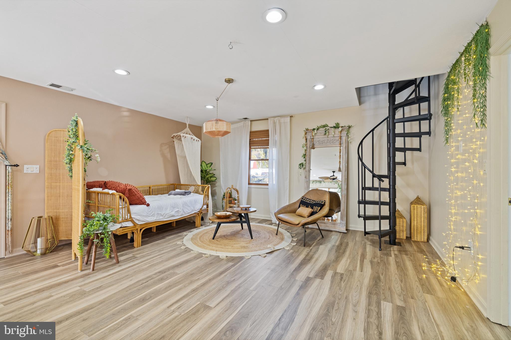 MATAPEAKE ESTATES - Residential