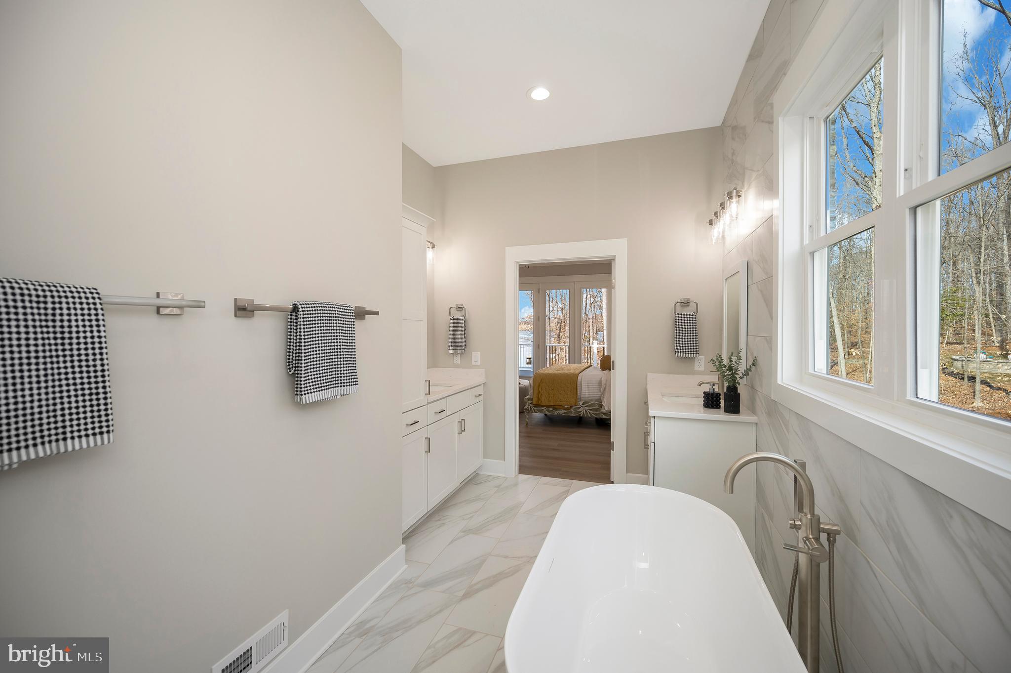 MILL RUN - Residential