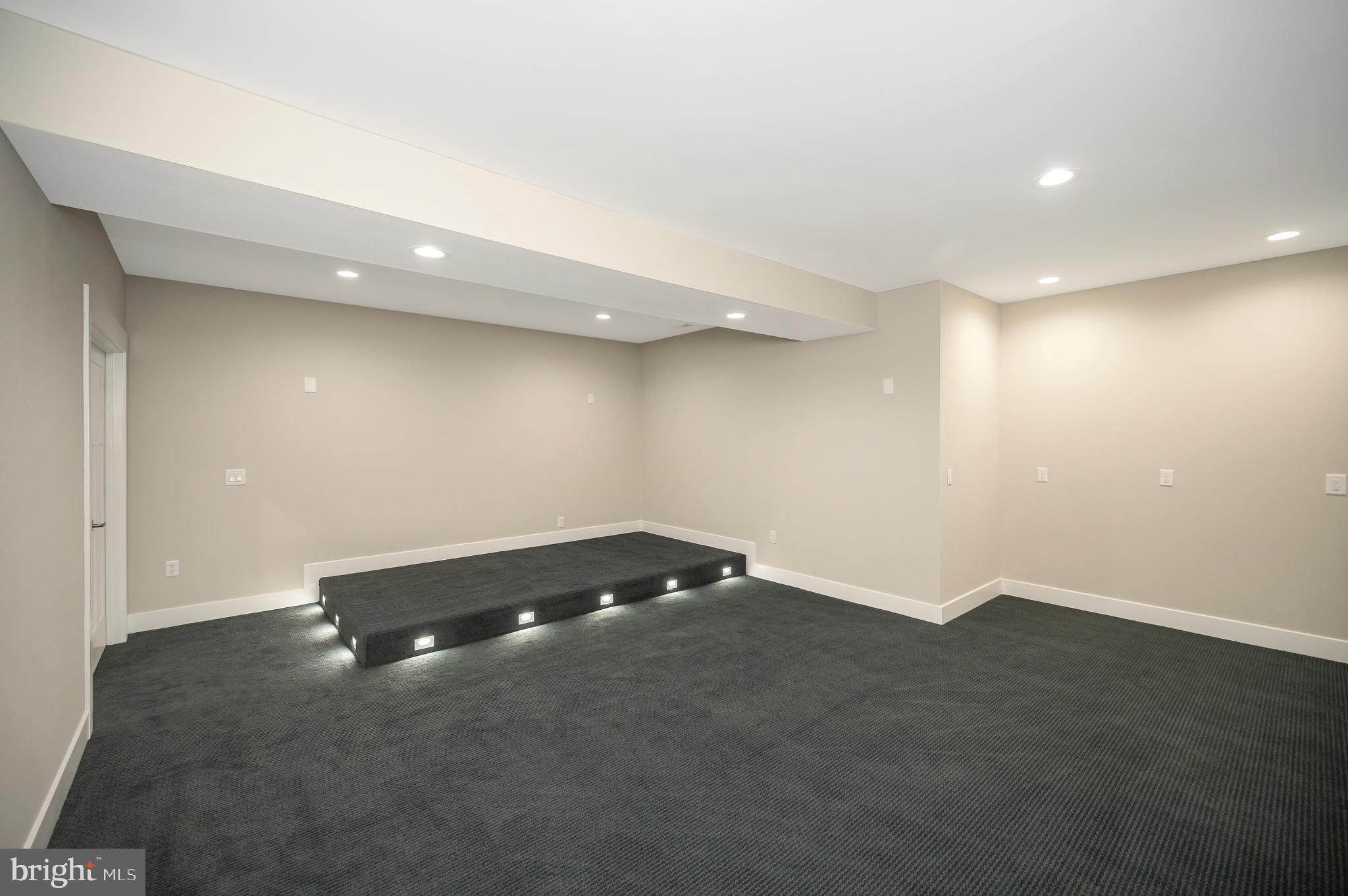 MILL RUN - Residential