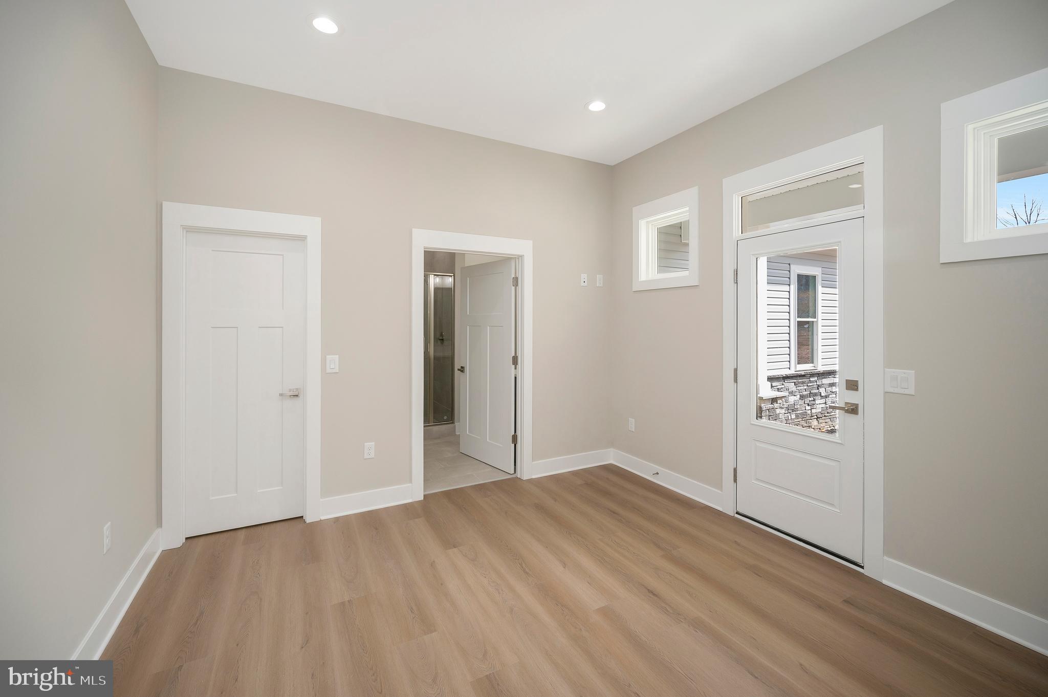 MILL RUN - Residential