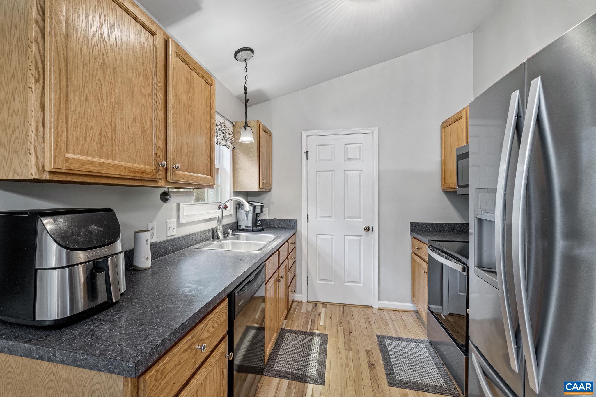 LAKE MONTICELLO - Residential