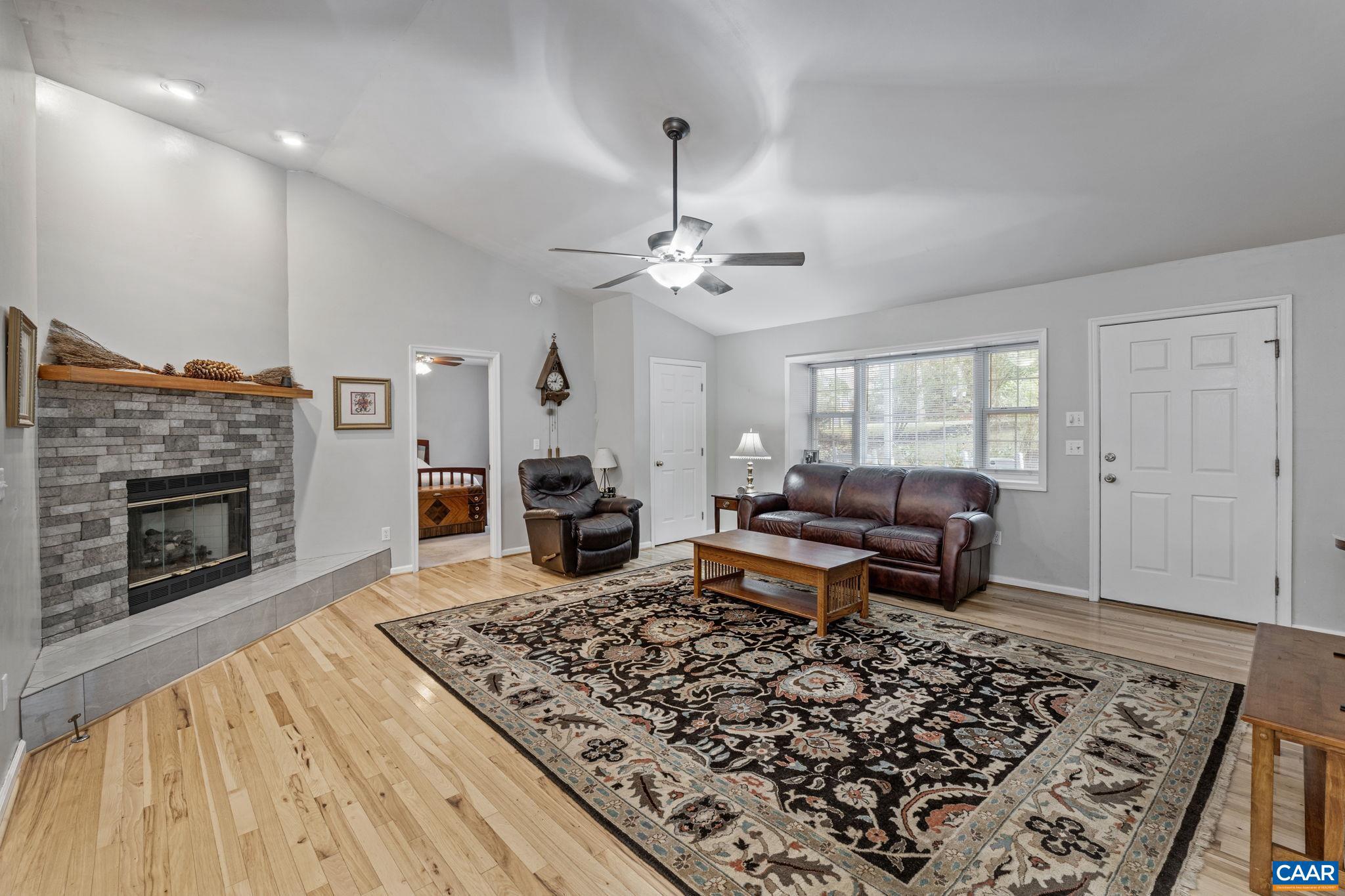 LAKE MONTICELLO - Residential