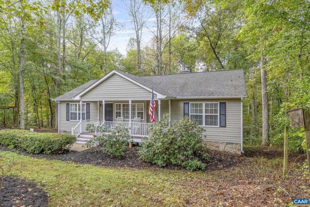 Photo of 6 Hopi Way, PALMYRA, VA 22963 (MLS # 669975)