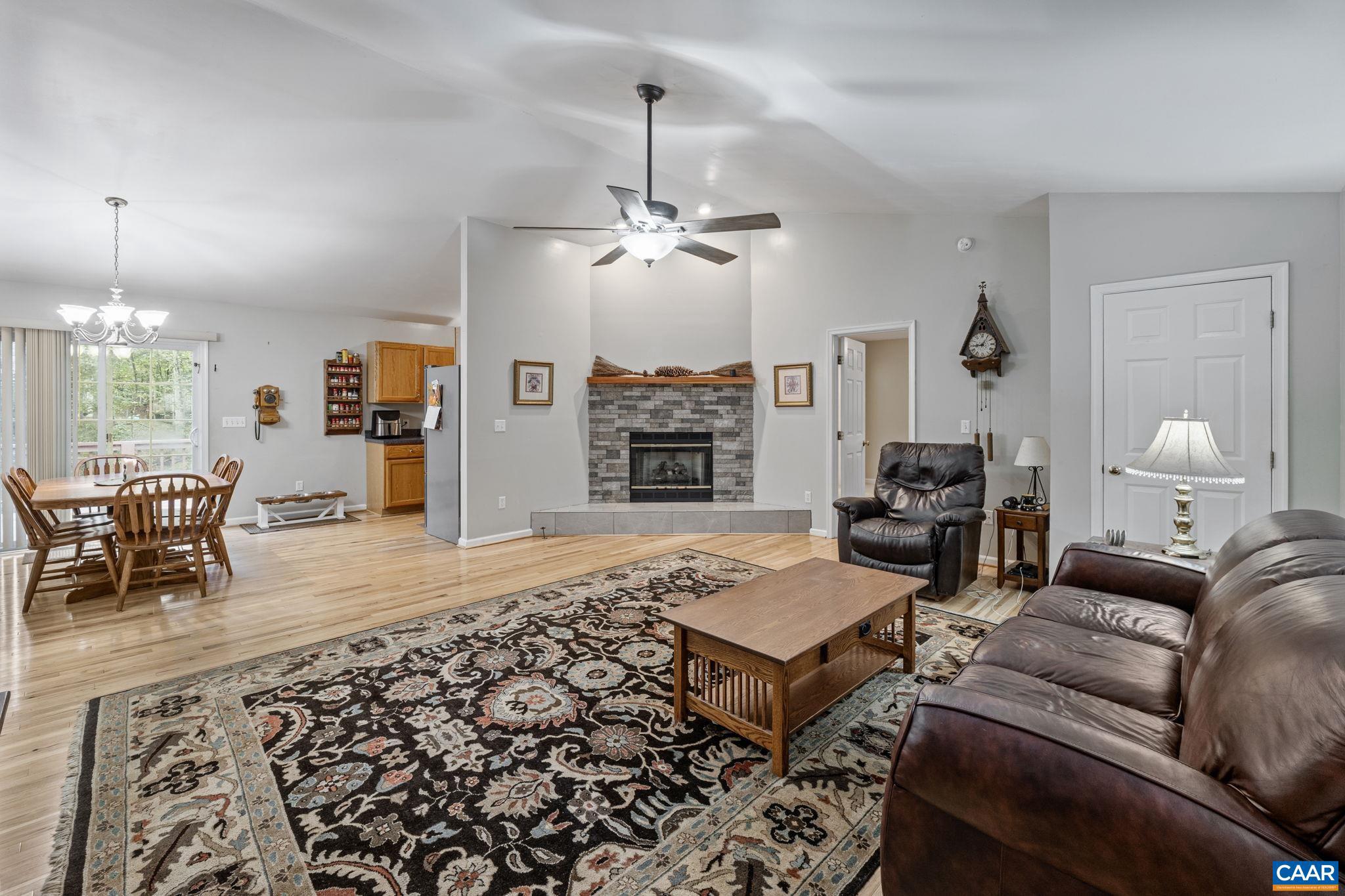 LAKE MONTICELLO - Residential