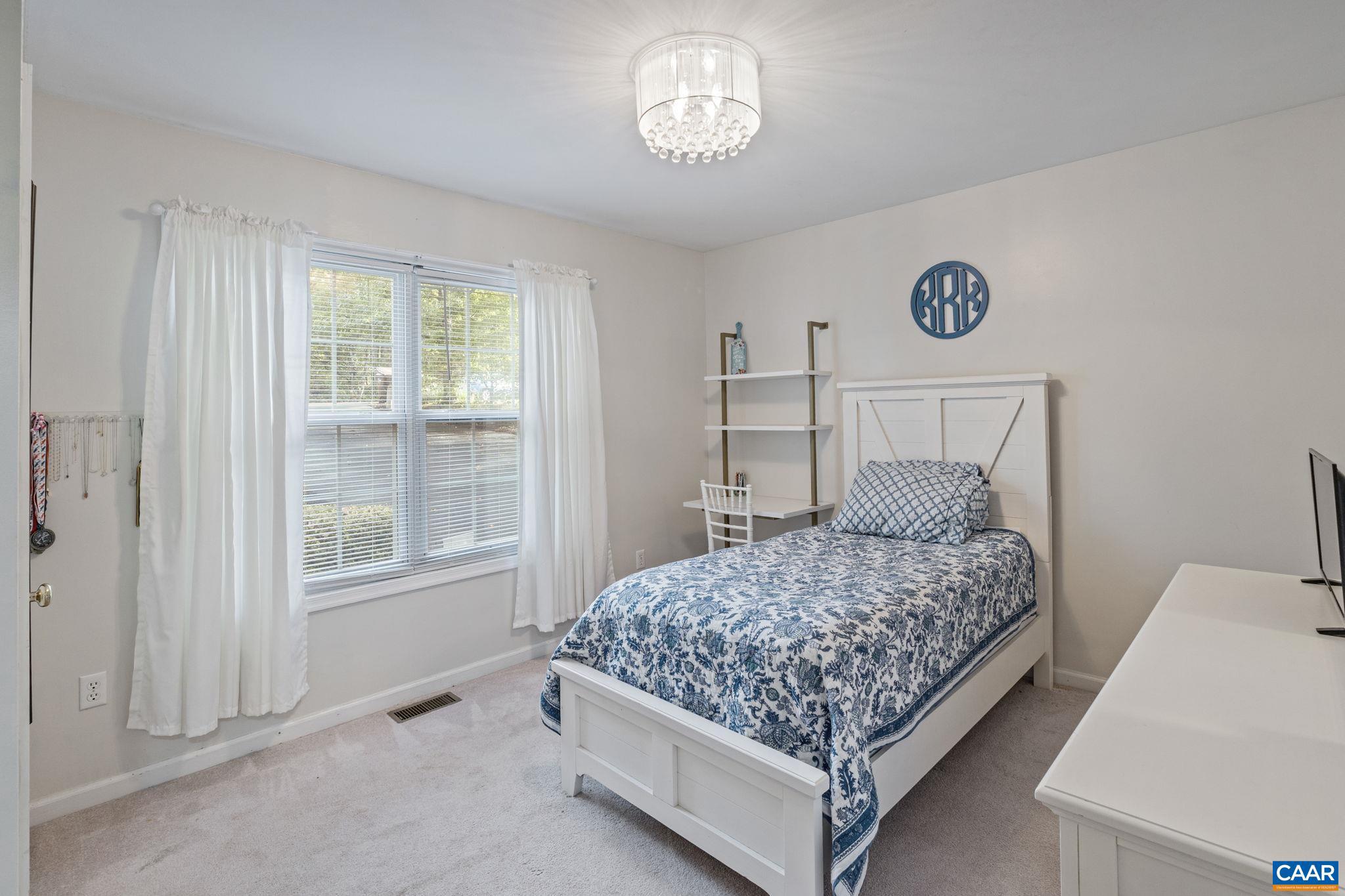 LAKE MONTICELLO - Residential