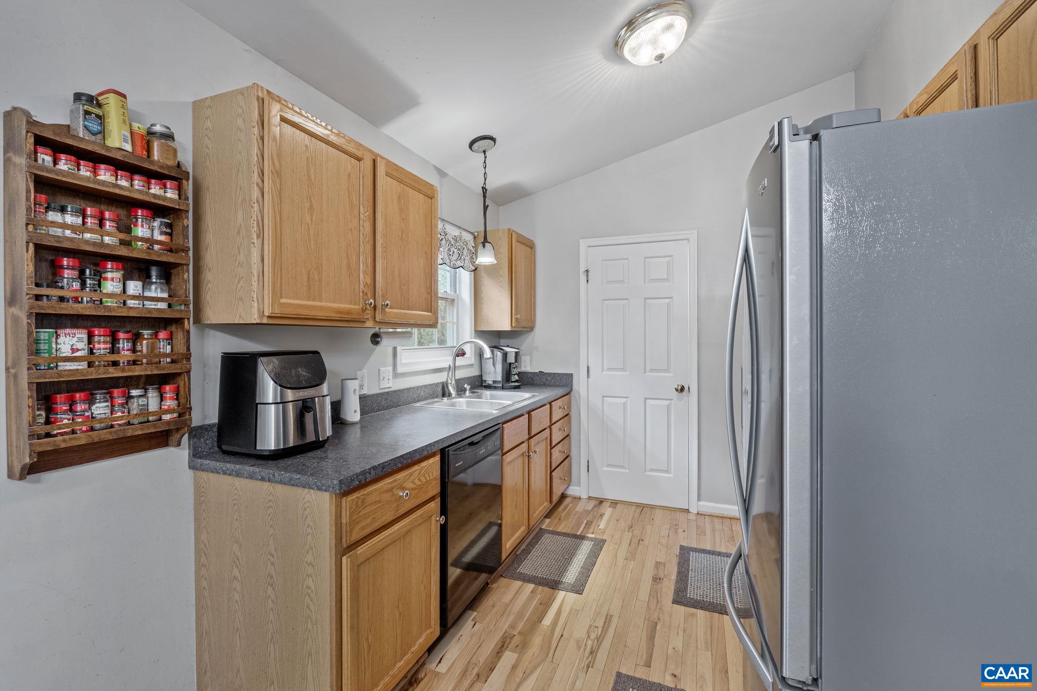 LAKE MONTICELLO - Residential