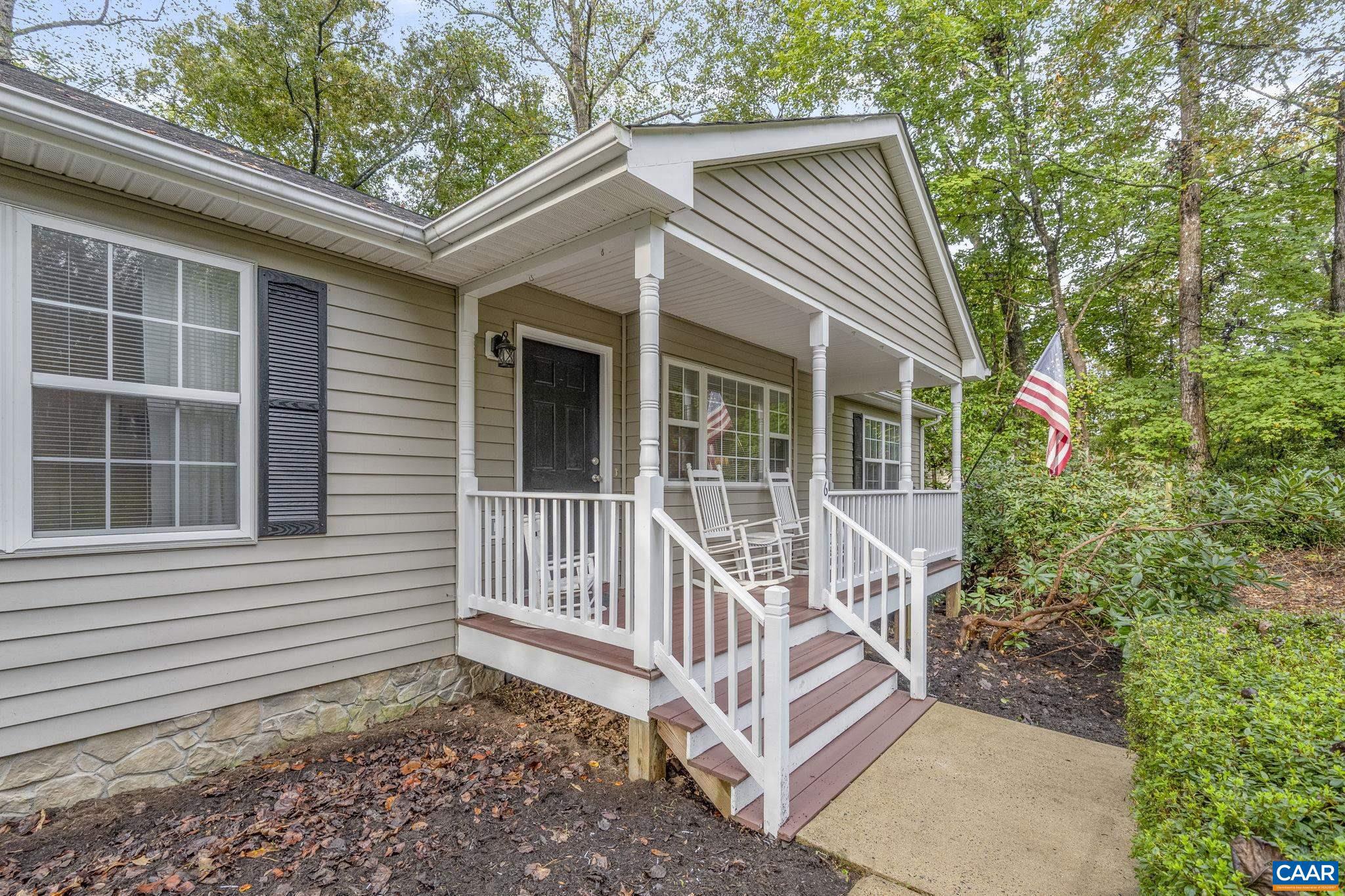 LAKE MONTICELLO - Residential