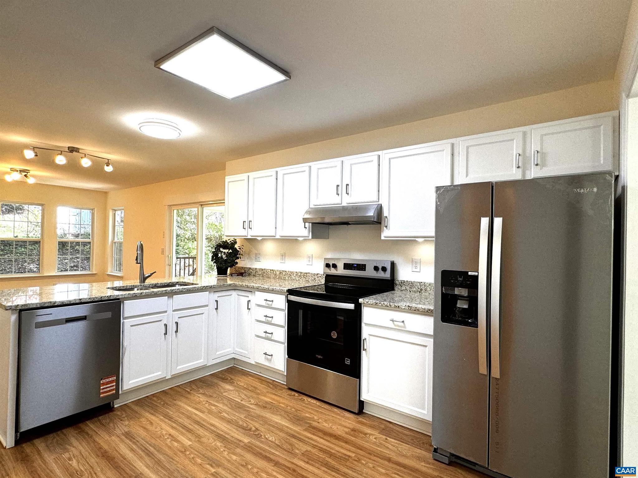 276 RUSTLING OAKS WAY
