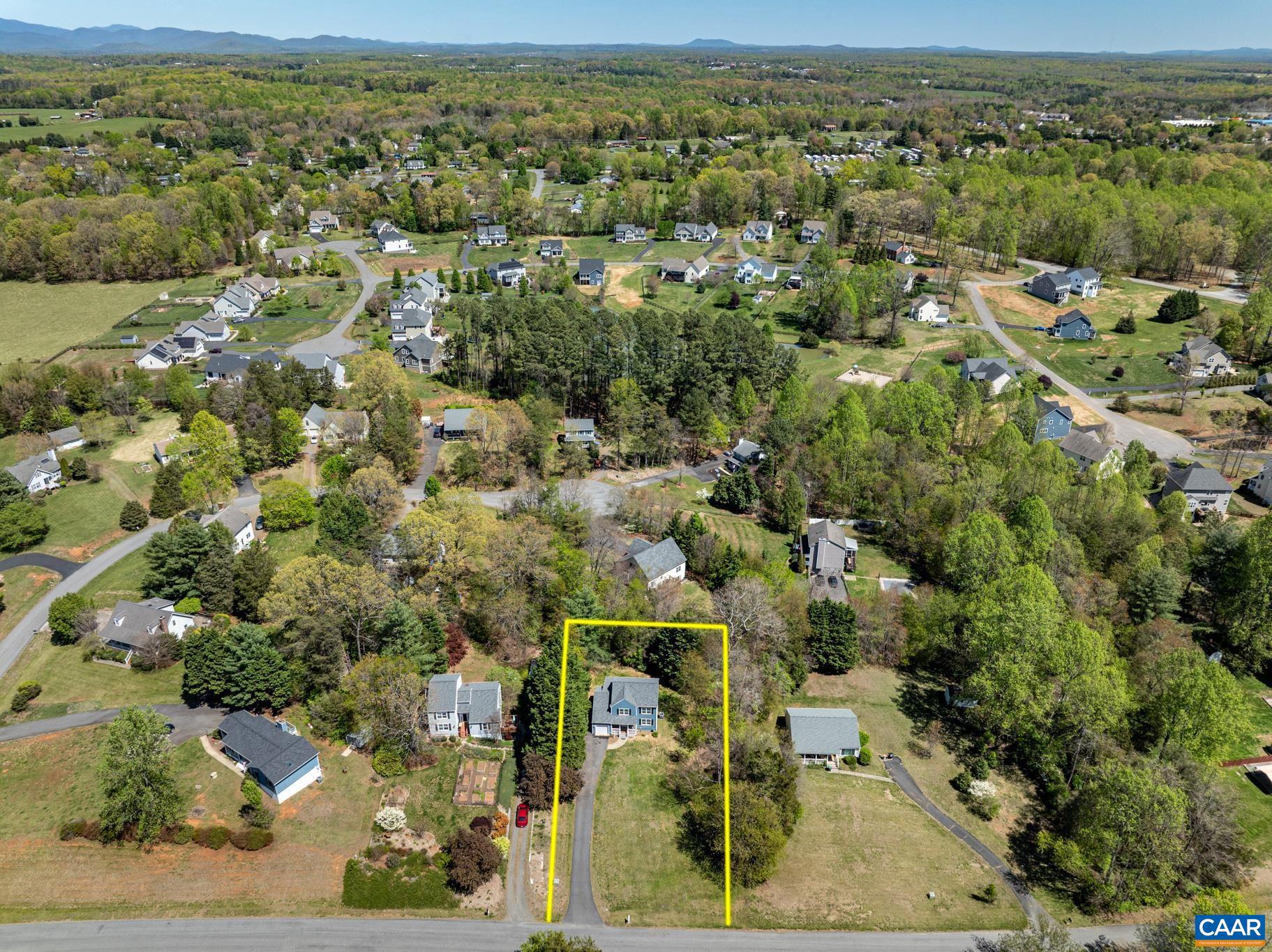 276 RUSTLING OAKS WAY