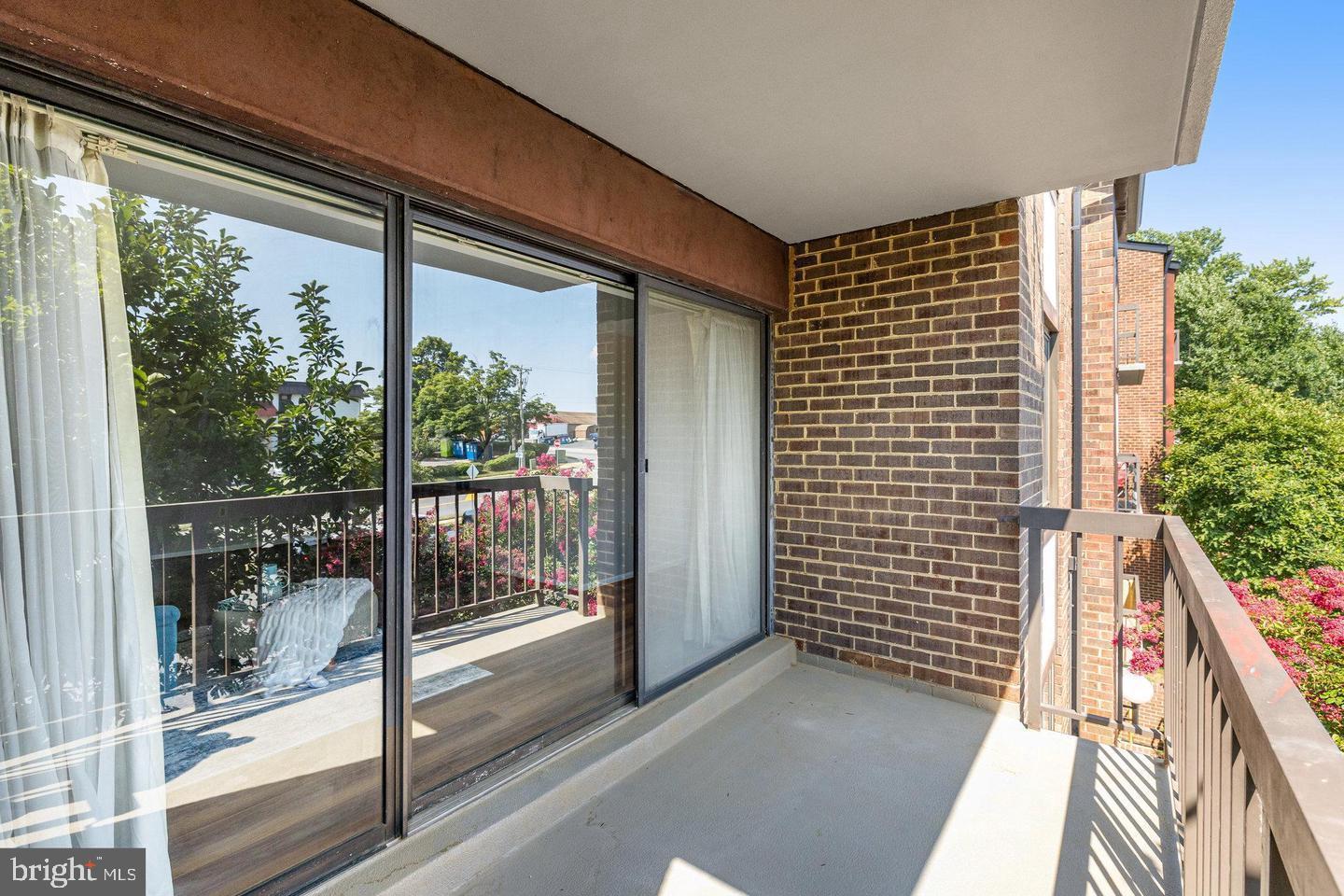 HAWTHORNE VILLAGE - Residential