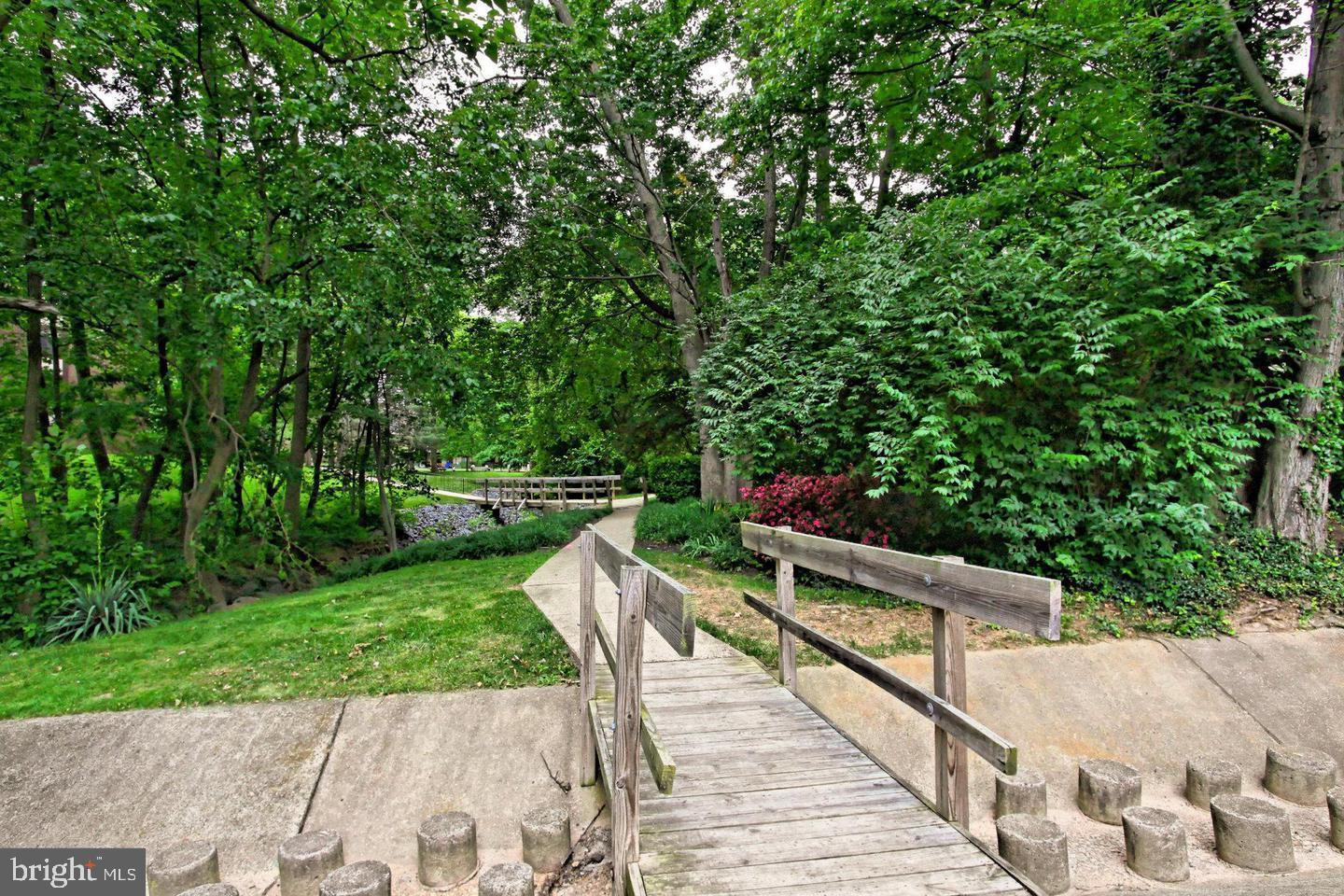 HAWTHORNE VILLAGE - Residential