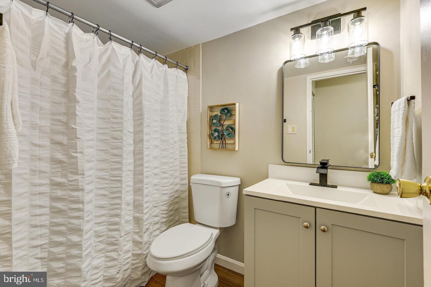 HAWTHORNE VILLAGE - Residential