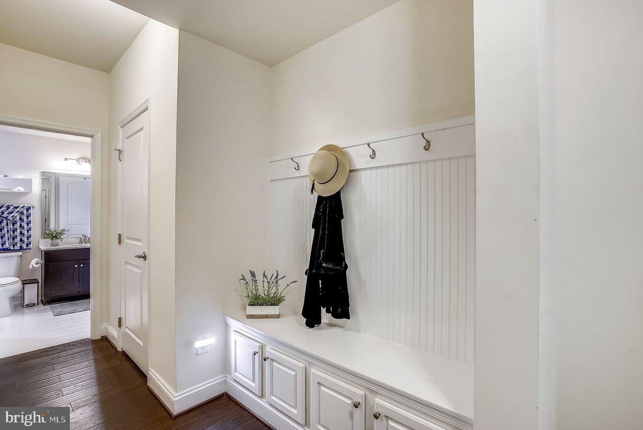 BRADLEY SQUARE - Residential