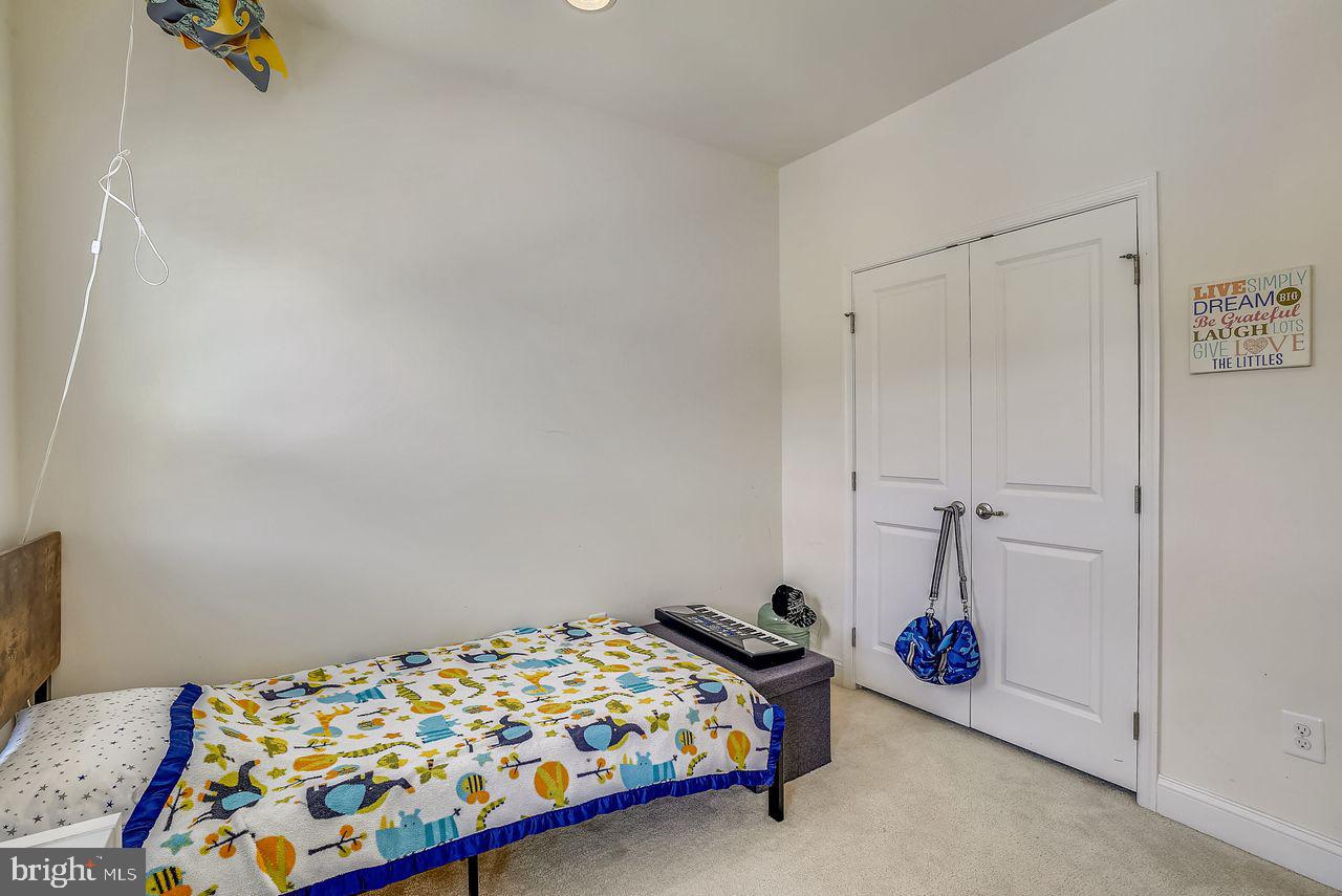 BRADLEY SQUARE - Residential