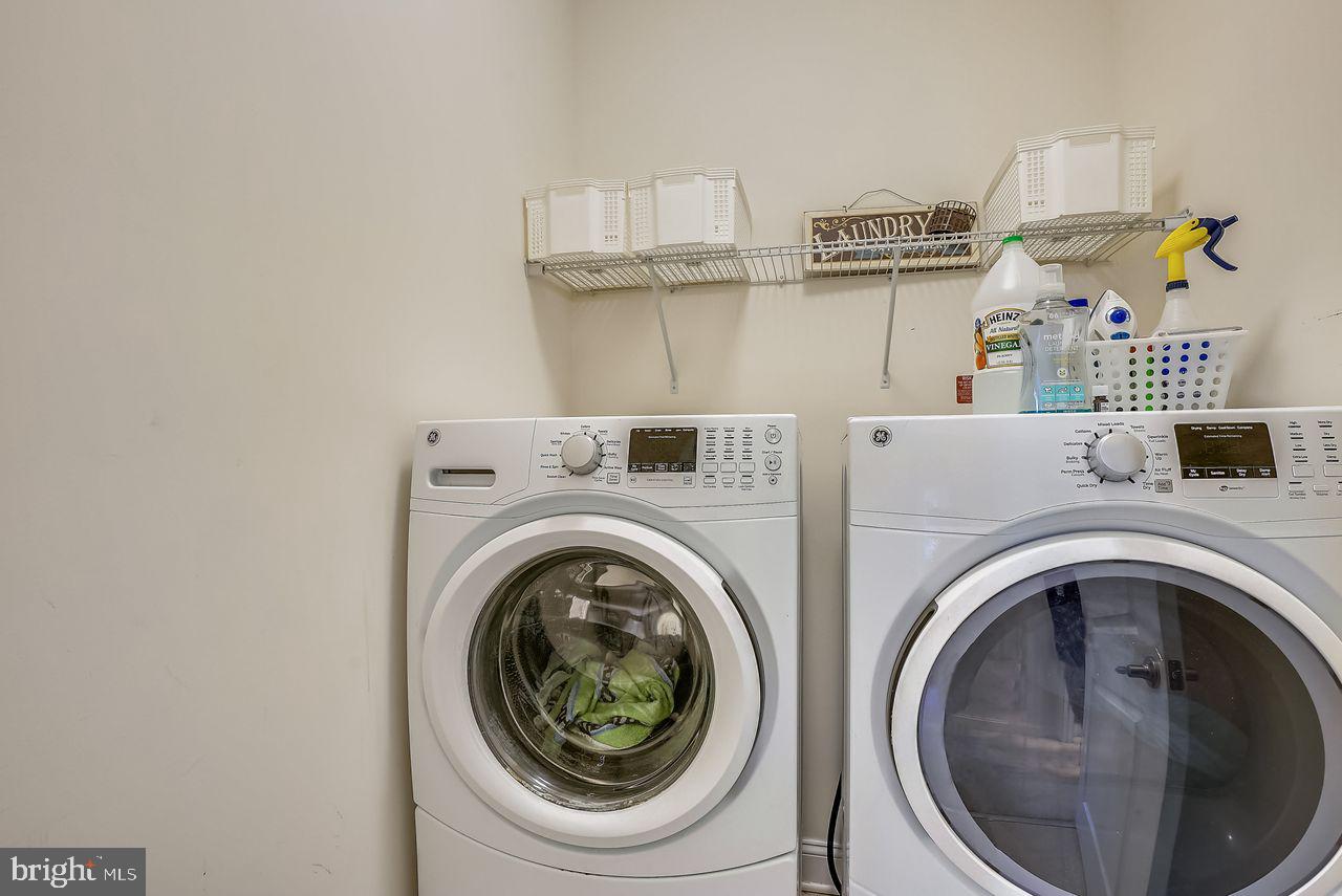 BRADLEY SQUARE - Residential