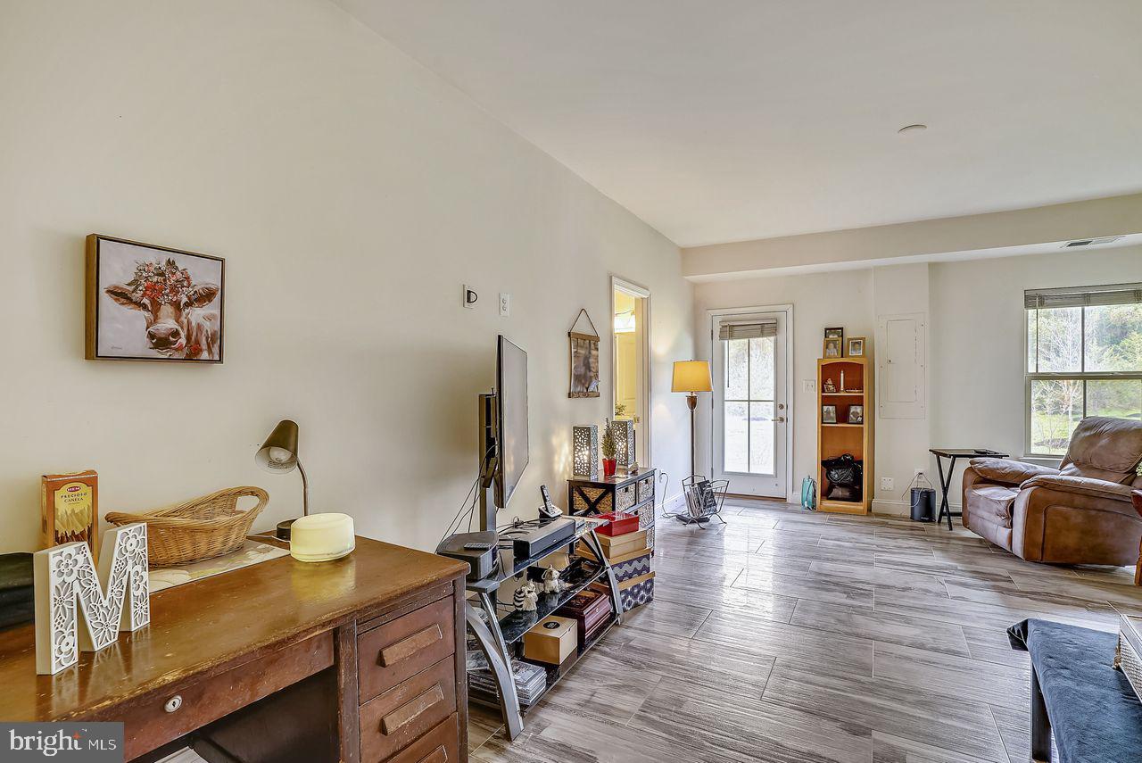 BRADLEY SQUARE - Residential