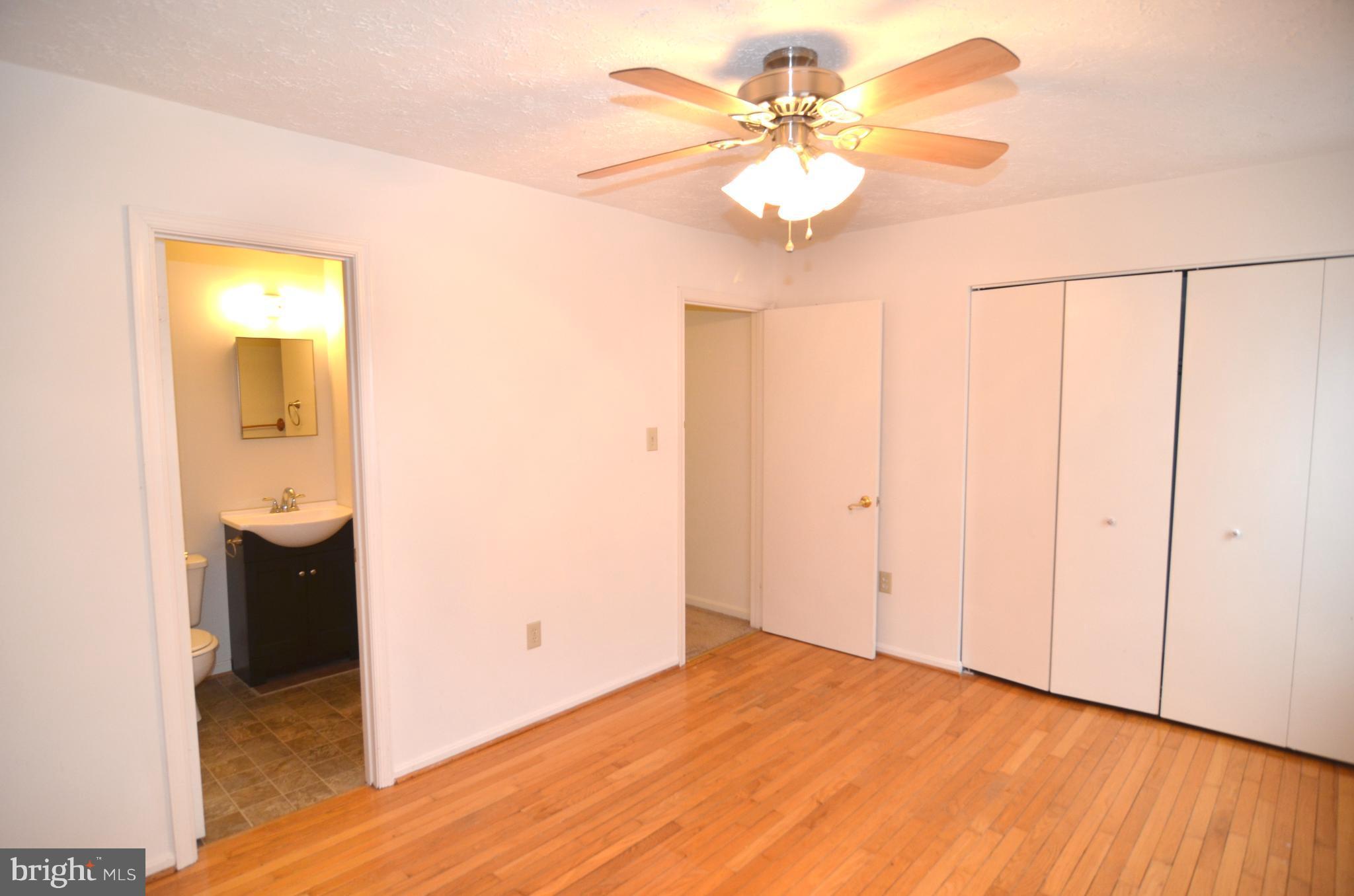 RIVERSIDE RUN IND HEAD - Residential Lease