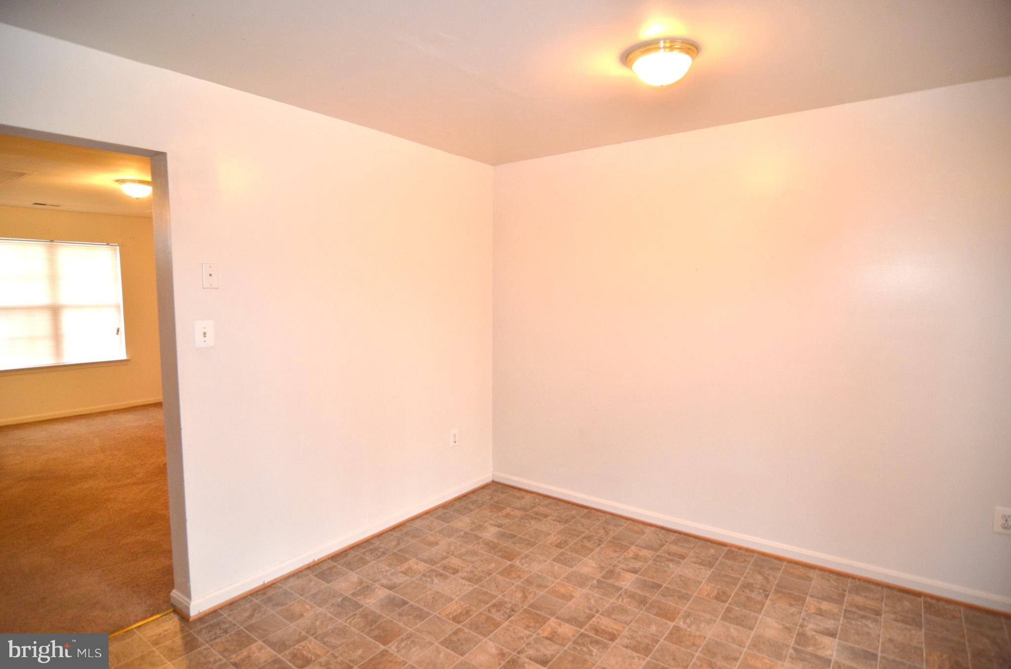 RIVERSIDE RUN IND HEAD - Residential Lease