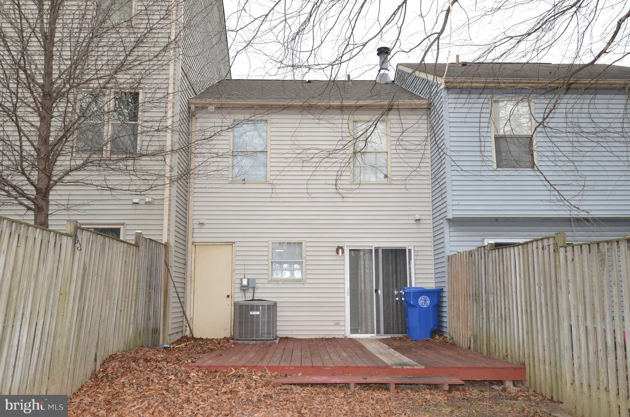 RIVERSIDE RUN IND HEAD - Residential Lease