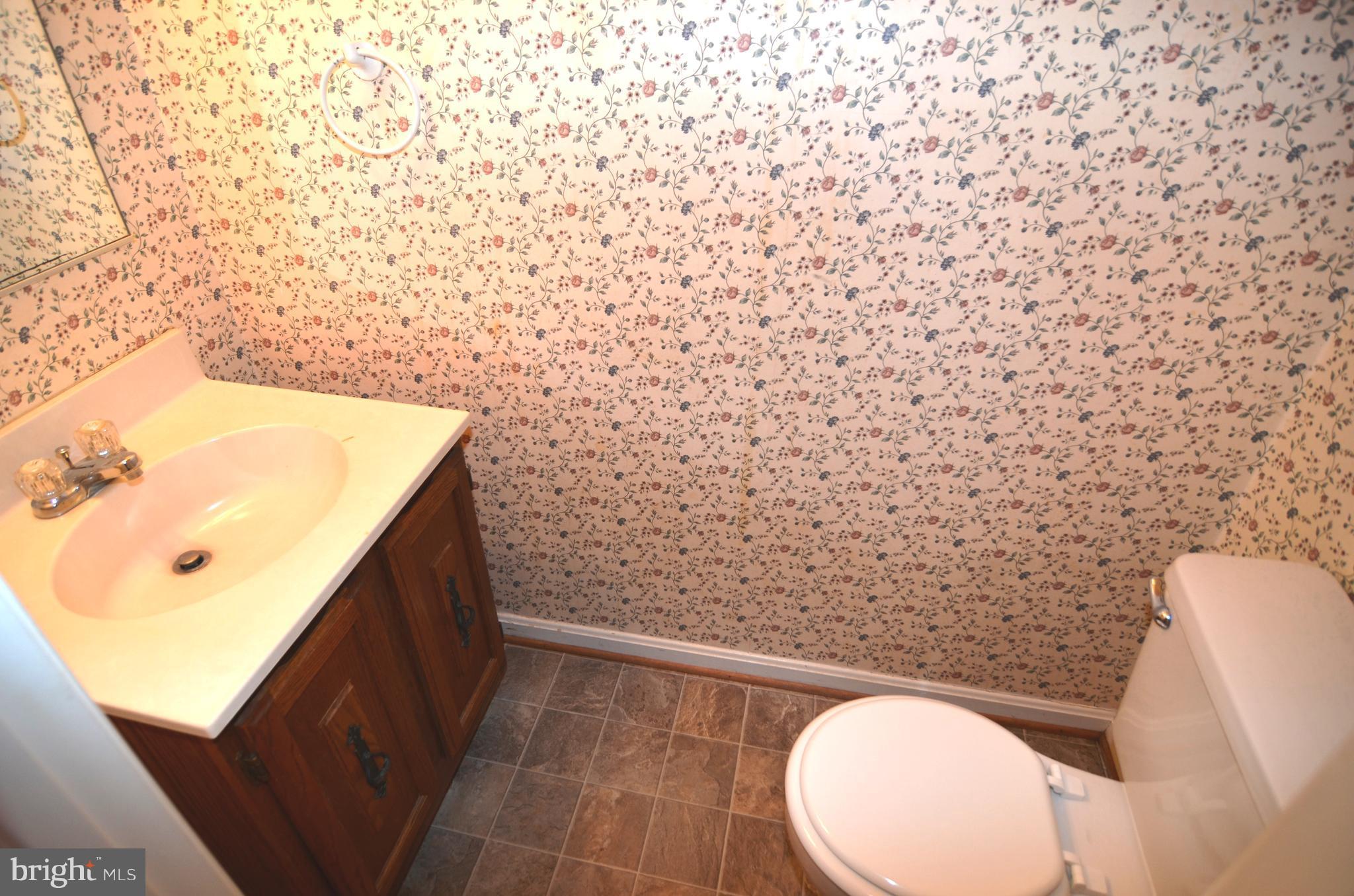 RIVERSIDE RUN IND HEAD - Residential Lease