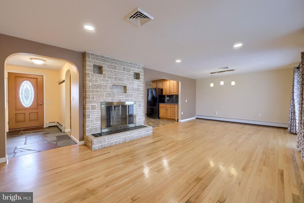 Photo of 861 Cape Horn Road, RED LION, PA 17356 (MLS # PAYK2094888)