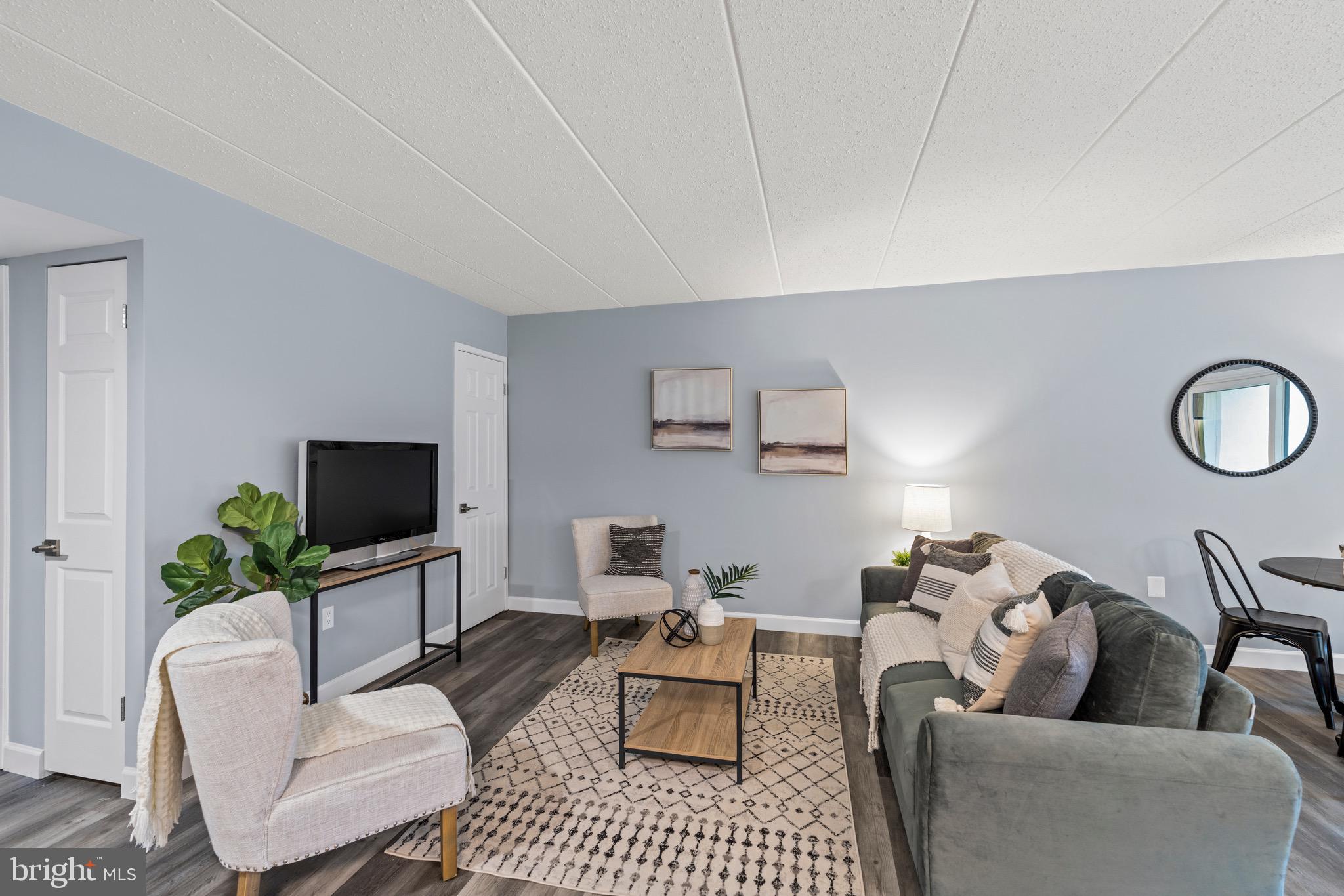 DEERING WOODS - Residential