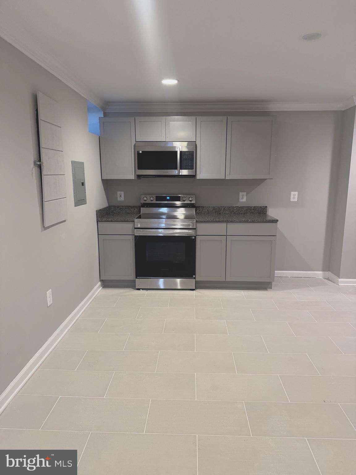 DOMINION VALLEY - Residential Lease