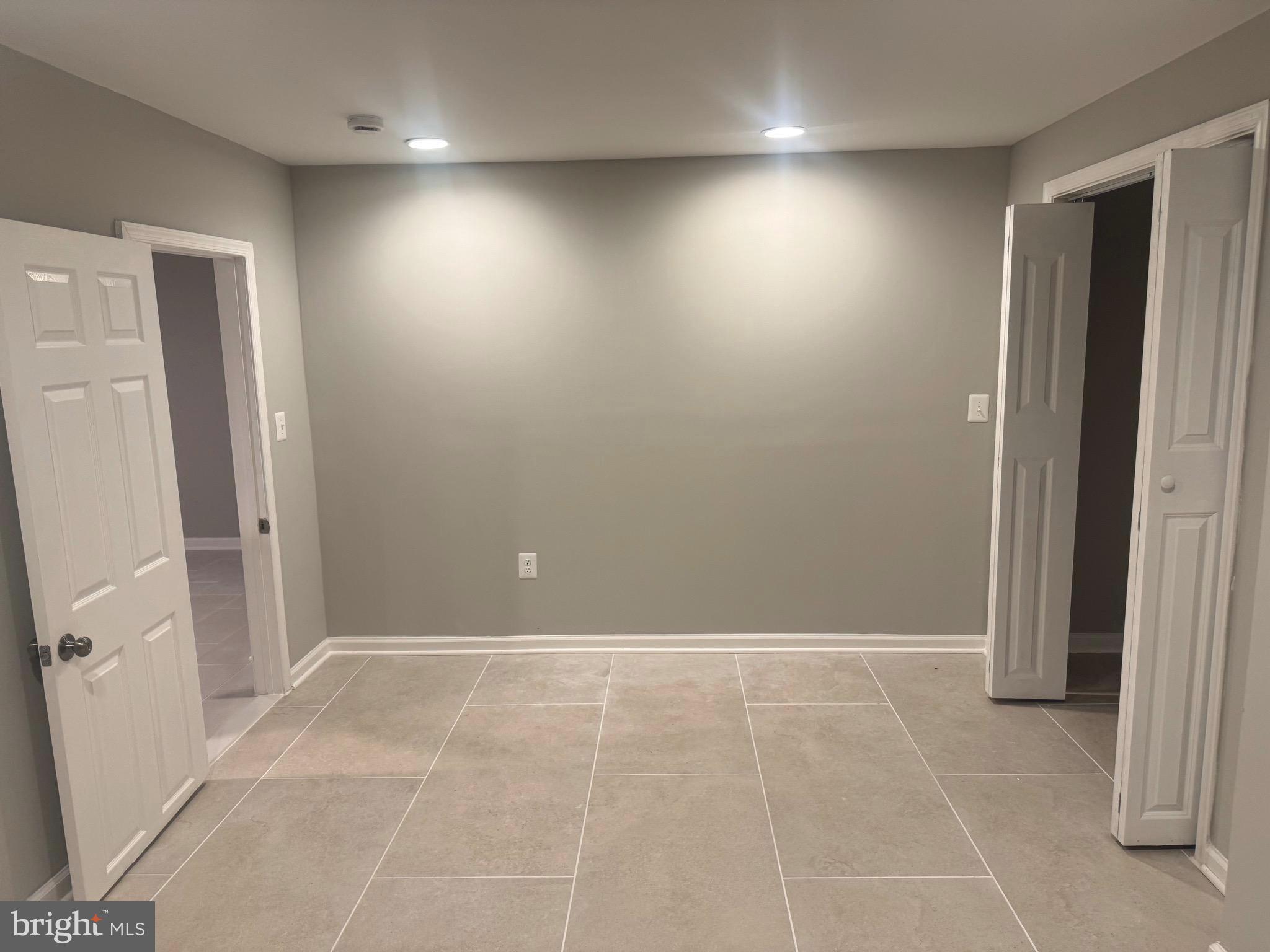 DOMINION VALLEY - Residential Lease