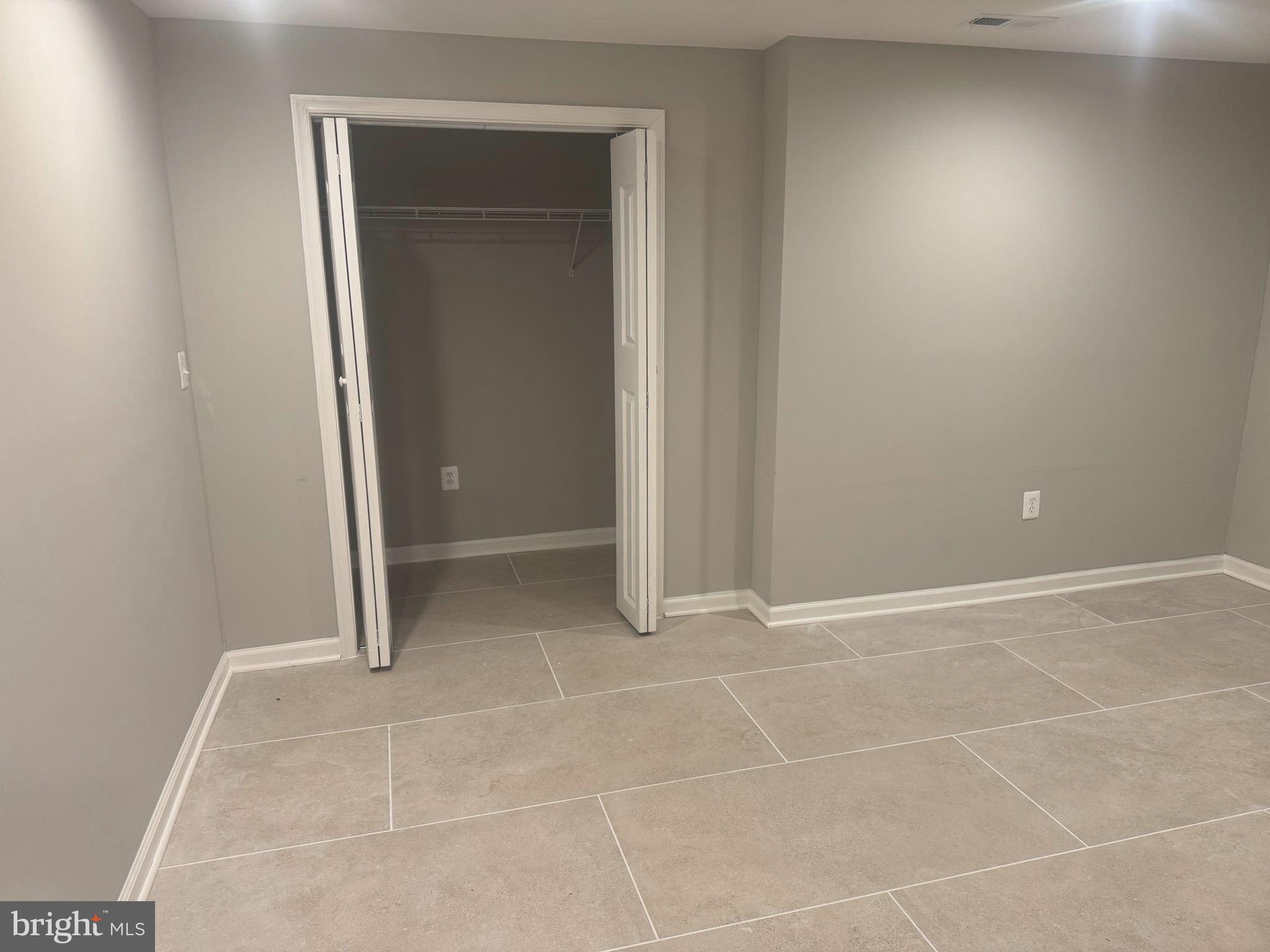 DOMINION VALLEY - Residential Lease