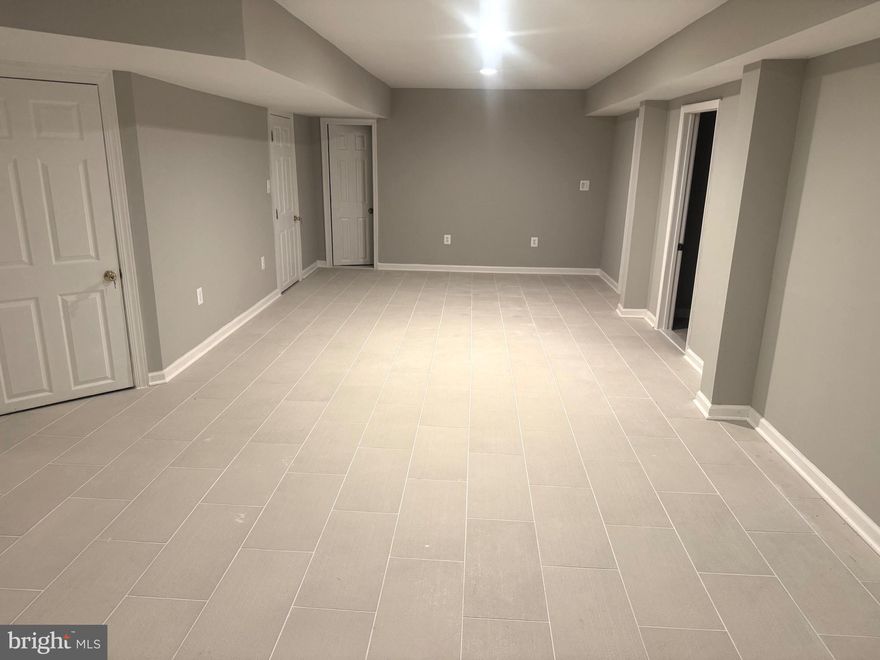 Remodeled one bedroom, one full bath basement that's ready to move-in in the beautiful Dominion Valley neighborhood.