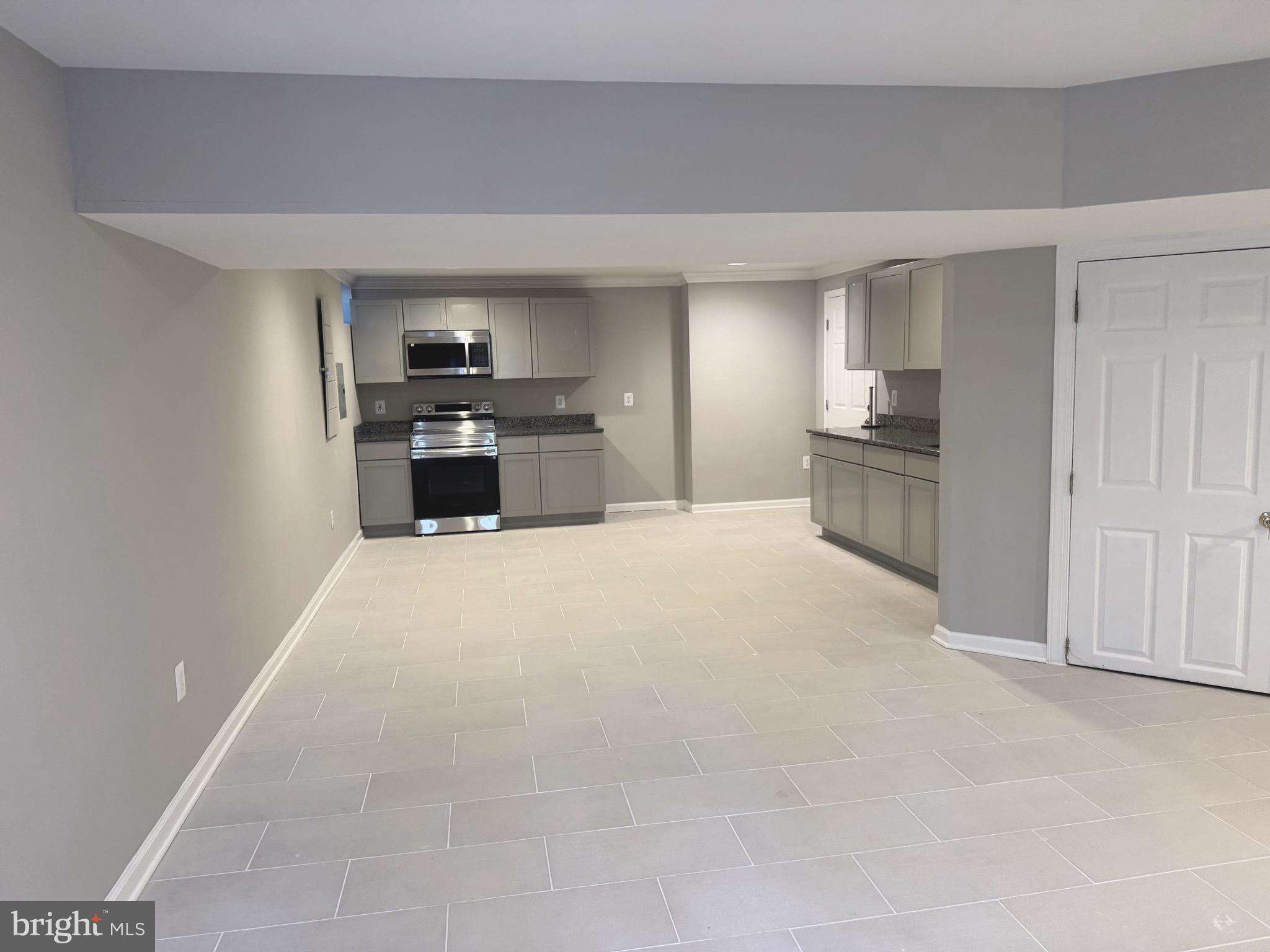 DOMINION VALLEY - Residential Lease