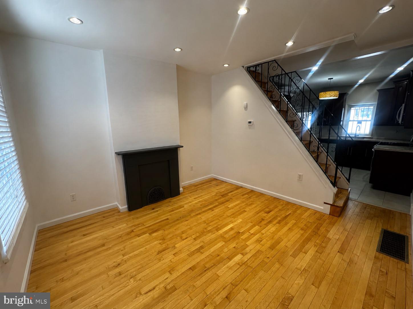 315 N HOLLY STREET