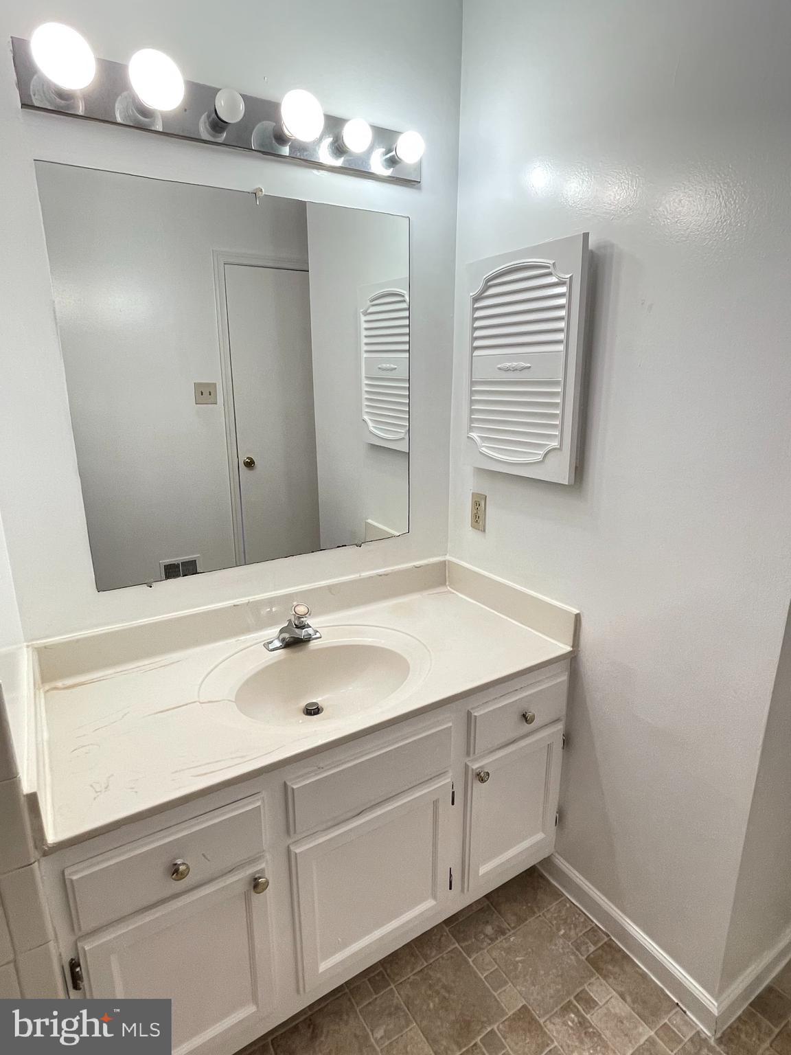 TOWNES OF GLOUCESTER - Residential