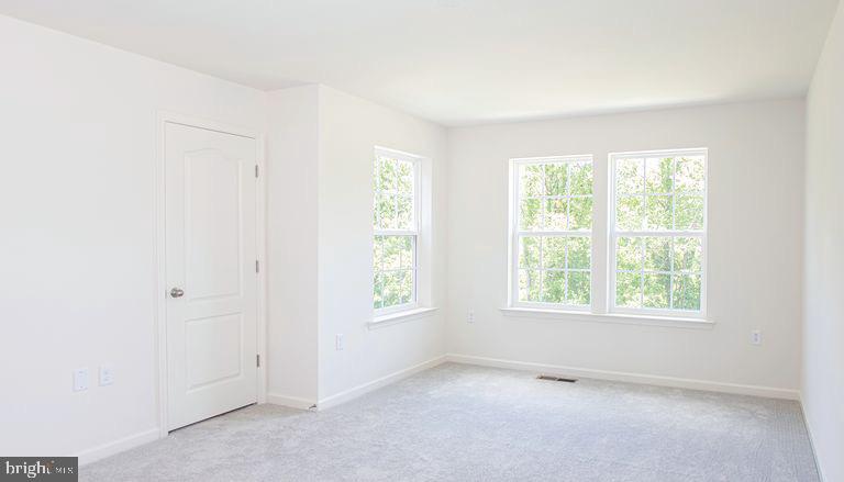 WHISPERING PINES - Residential