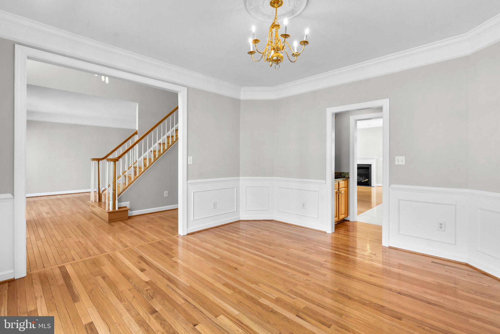 KINGSVIEW VILLAGE - Residential