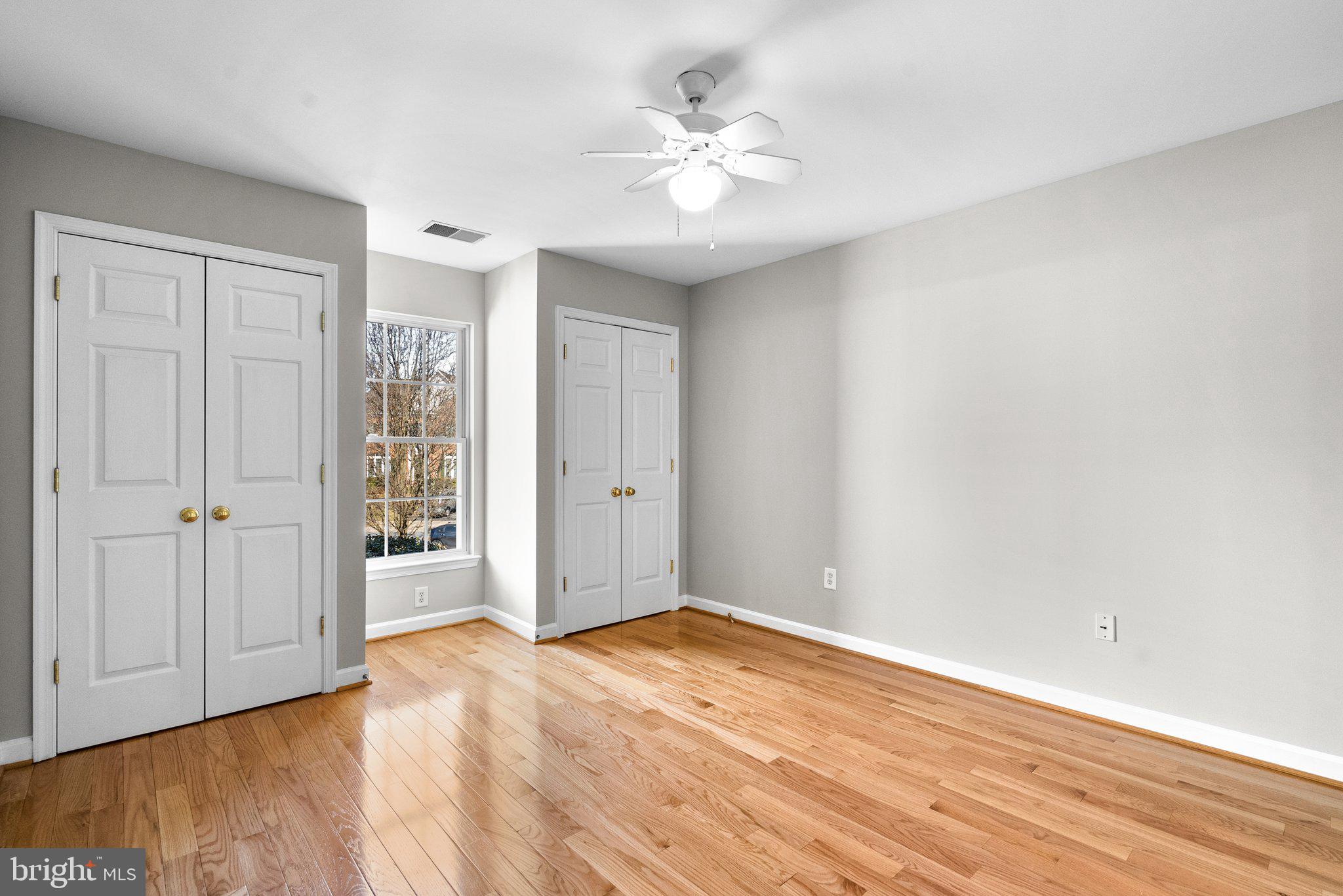 KINGSVIEW VILLAGE - Residential