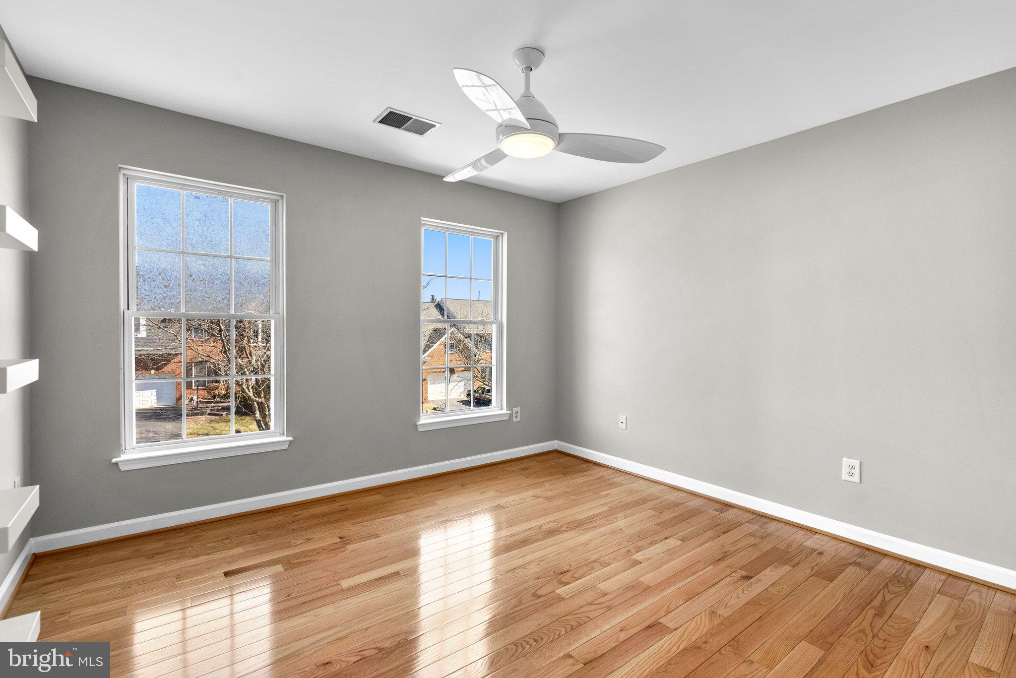 KINGSVIEW VILLAGE - Residential