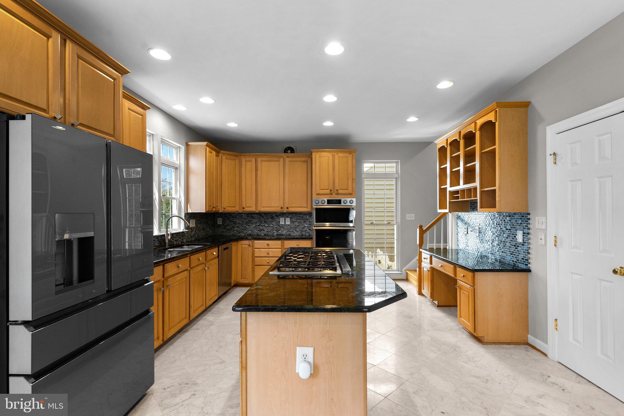 KINGSVIEW VILLAGE - Residential