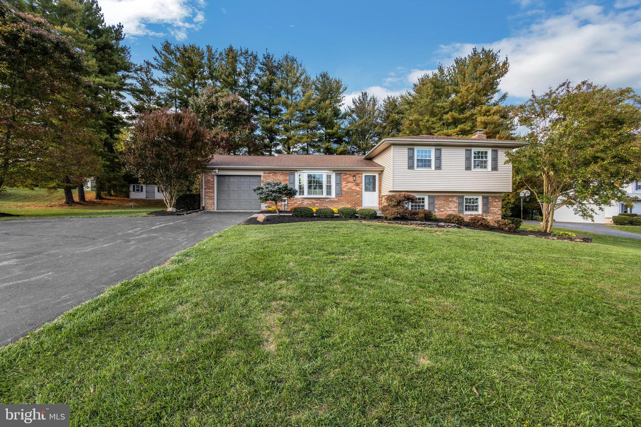 GARFIELD MANOR - Residential