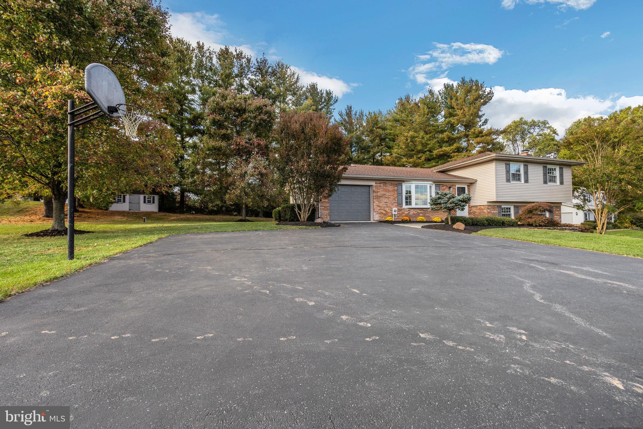 GARFIELD MANOR - Residential