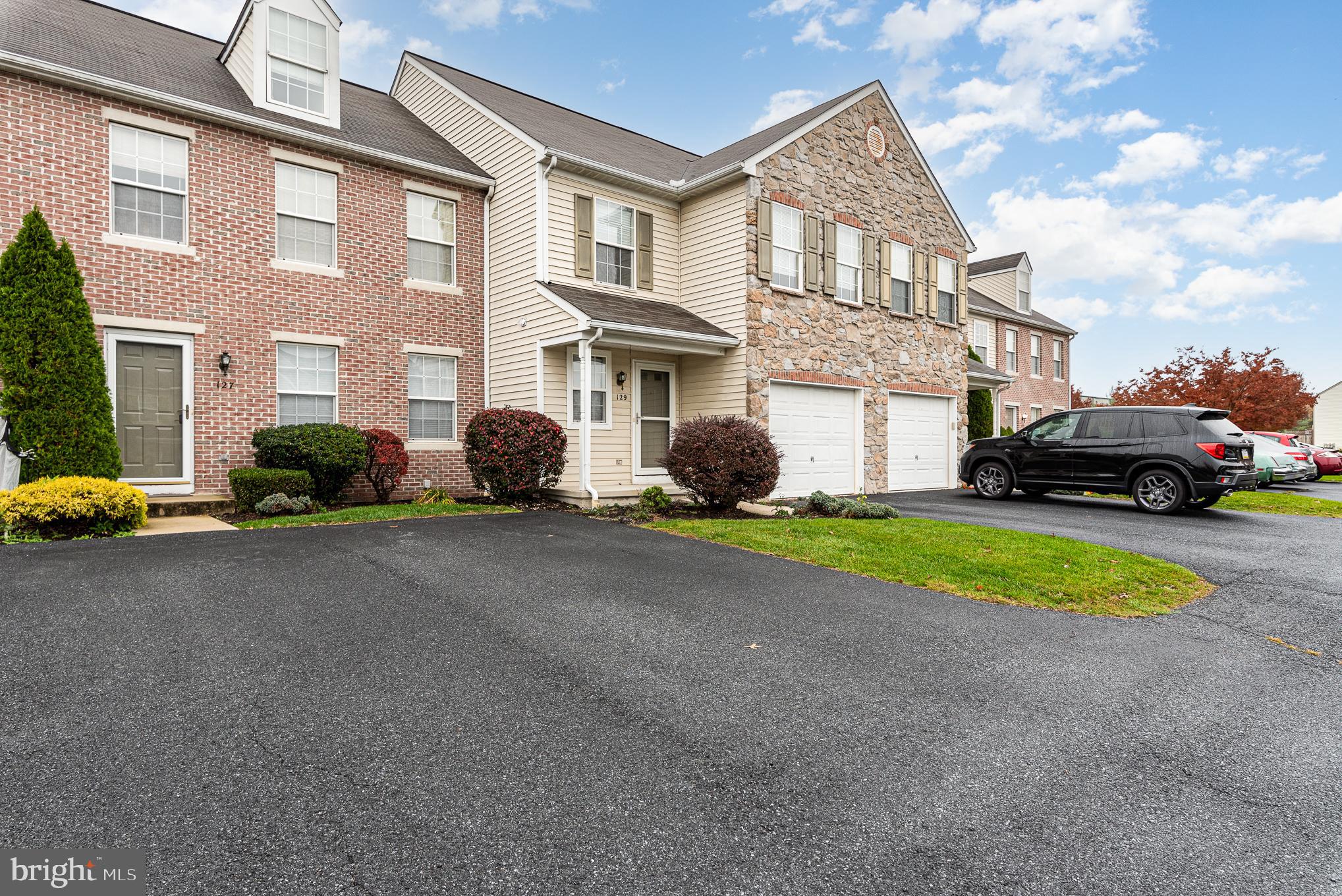 BRADFORD ESTATES - Residential Lease