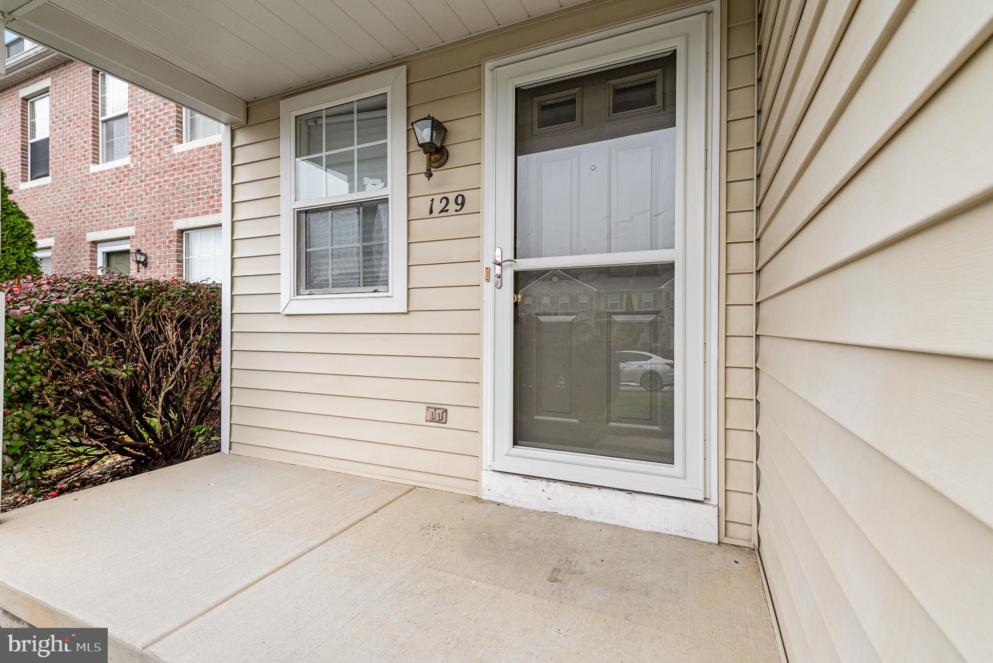 BRADFORD ESTATES - Residential Lease