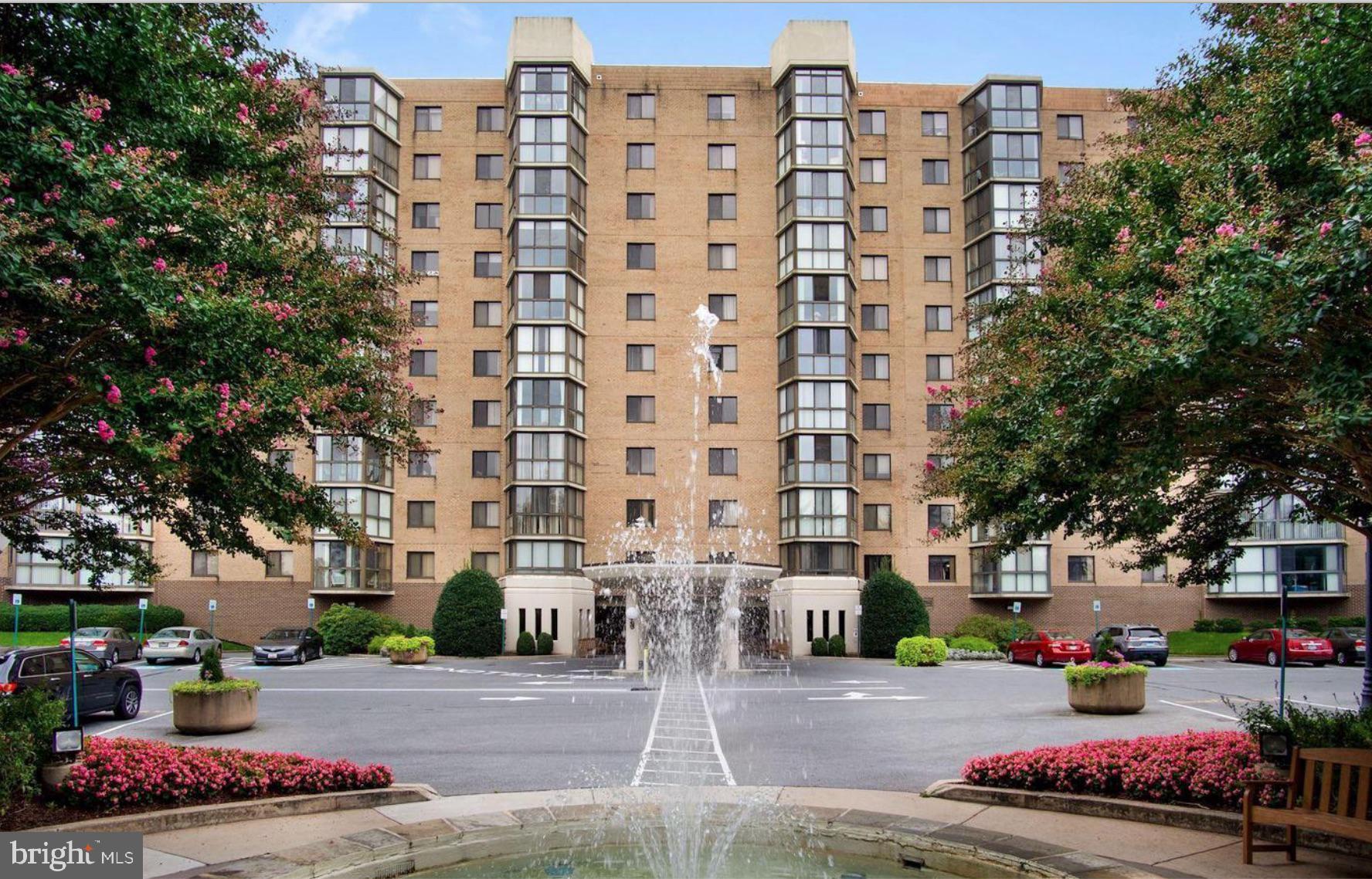 Spacious ground floor condo with 55+ Senior Community. 3 Bedroom, 2.5 Bathroom Condo with indoor garage space #91 and large balcony just steps from the golf course. Several updates including new flooring and fresh paint throughout. Community offers amenities including, but not limited to, clubhouse, fitness center, on-site medical facilities, indoor/outdoor pools, restaurant/bar, tennis courts, golf course, shuffleboard, footpaths, social activities, and transportation. Please use GCAAR forms when submitting offers.