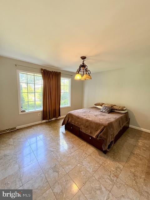 2112 ROSEWOOD COURT